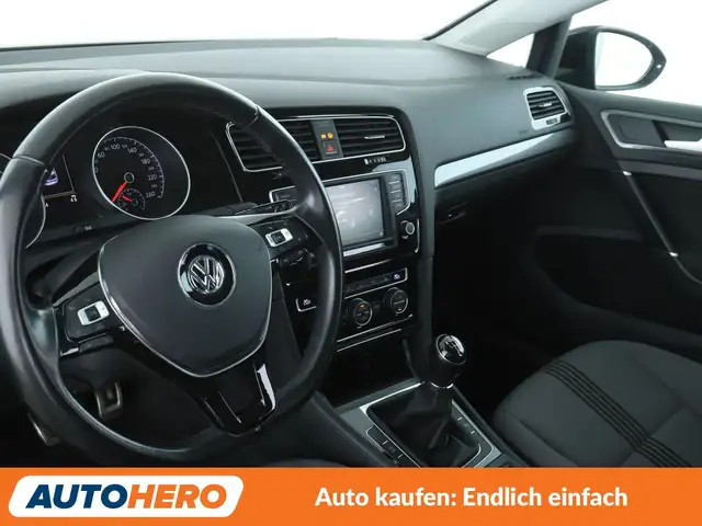 Volkswagen Golf view 11