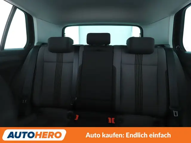Volkswagen Golf view 15