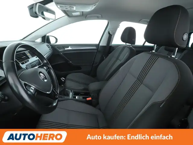 Volkswagen Golf view 10