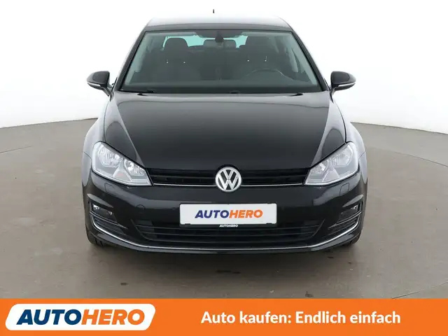 Volkswagen Golf view 9