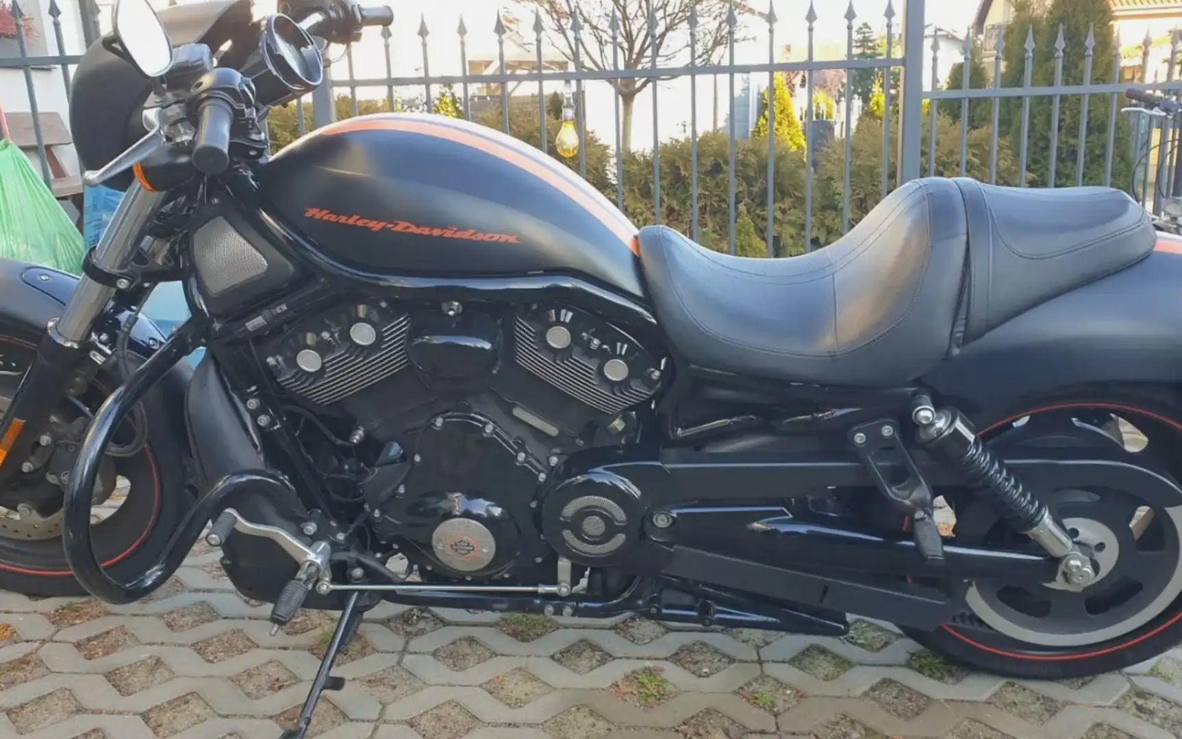 Harley-Davidson V-Rod Negru - 2