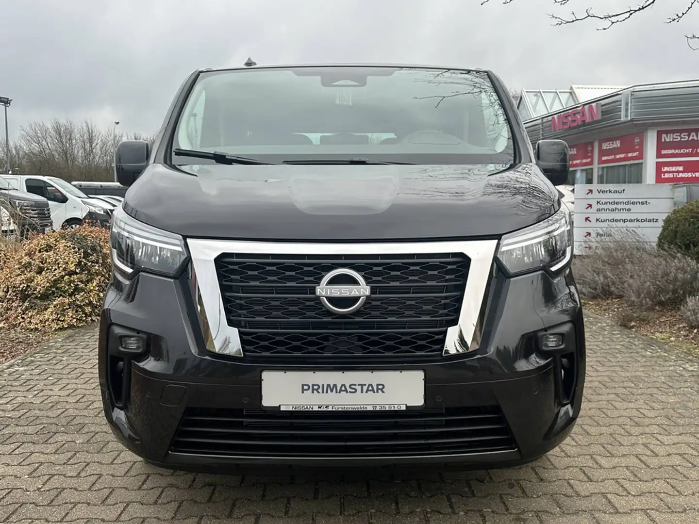 Nissan Primastar Kombi9 L1H1 2,8t dci170 DCT TEKNA 2ST HK BES+ Design Schwarz - 2