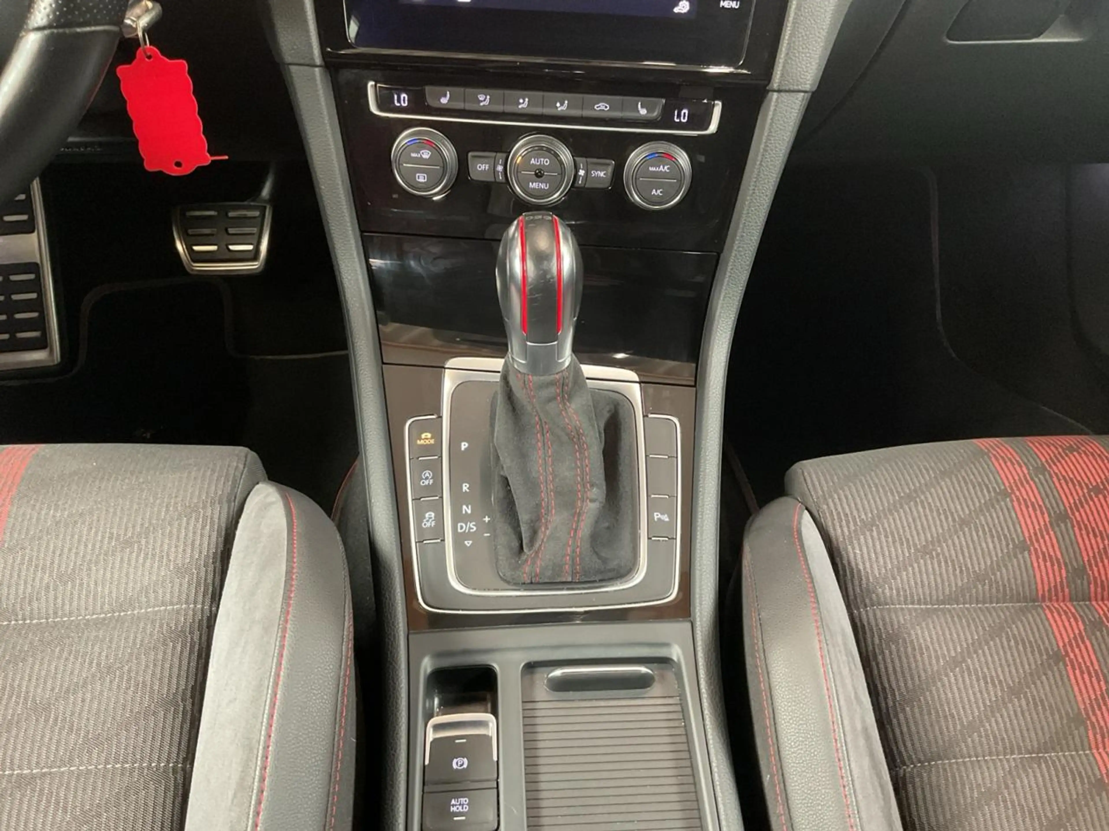 Volkswagen Golf Golf 2.0 TSI TCR OPF DSG — photo 11