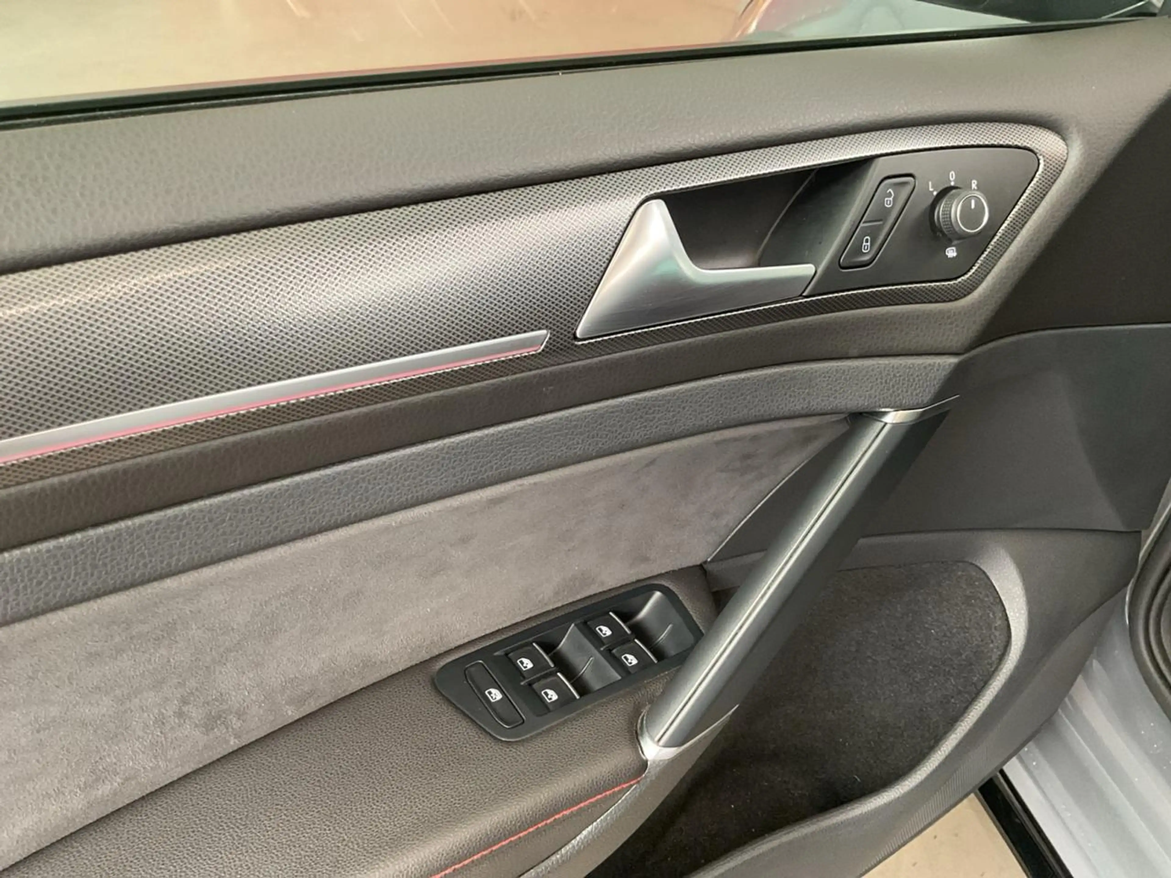 Volkswagen Golf Golf 2.0 TSI TCR OPF DSG — photo 15