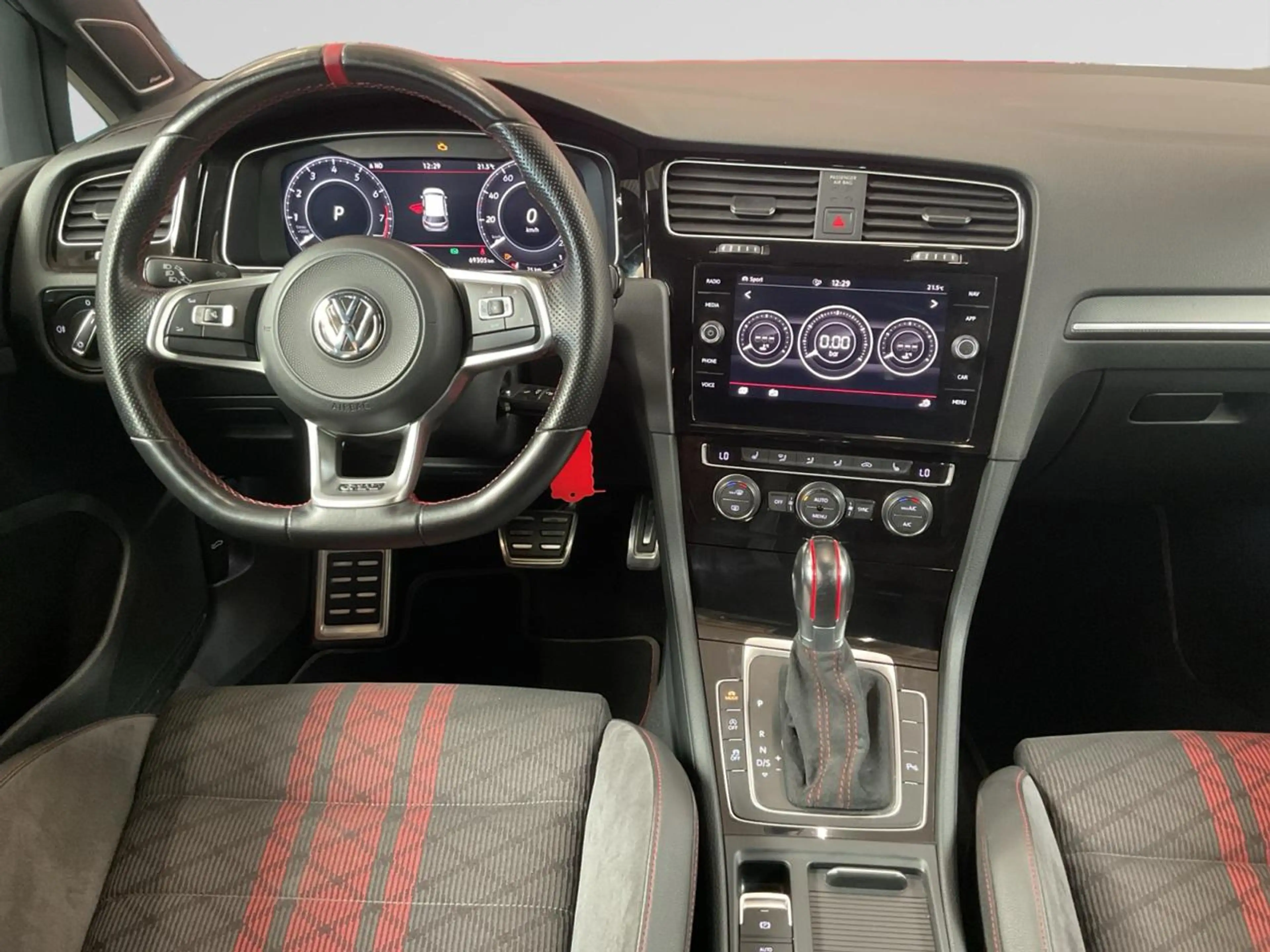 Volkswagen Golf Golf 2.0 TSI TCR OPF DSG — photo 10