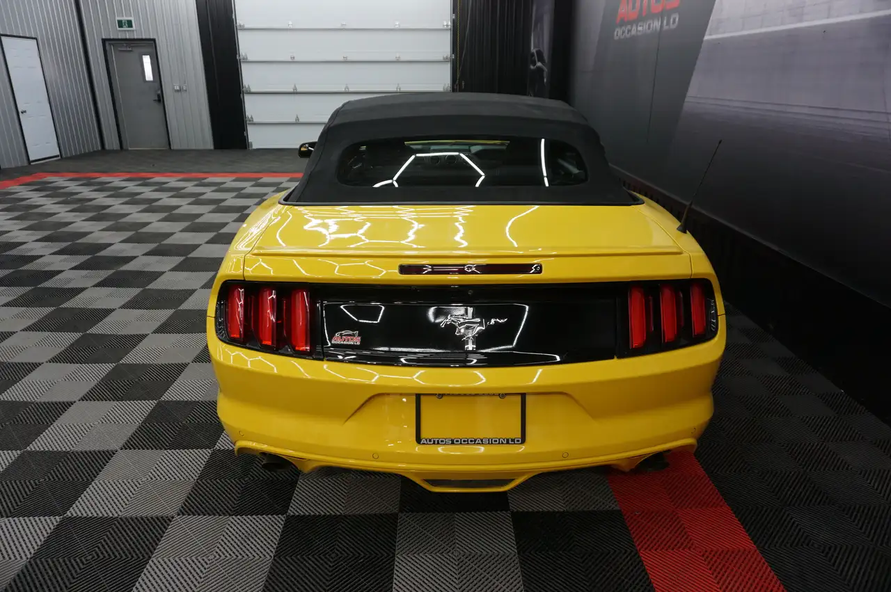 Ford Mustang снимка Ford Mustang
