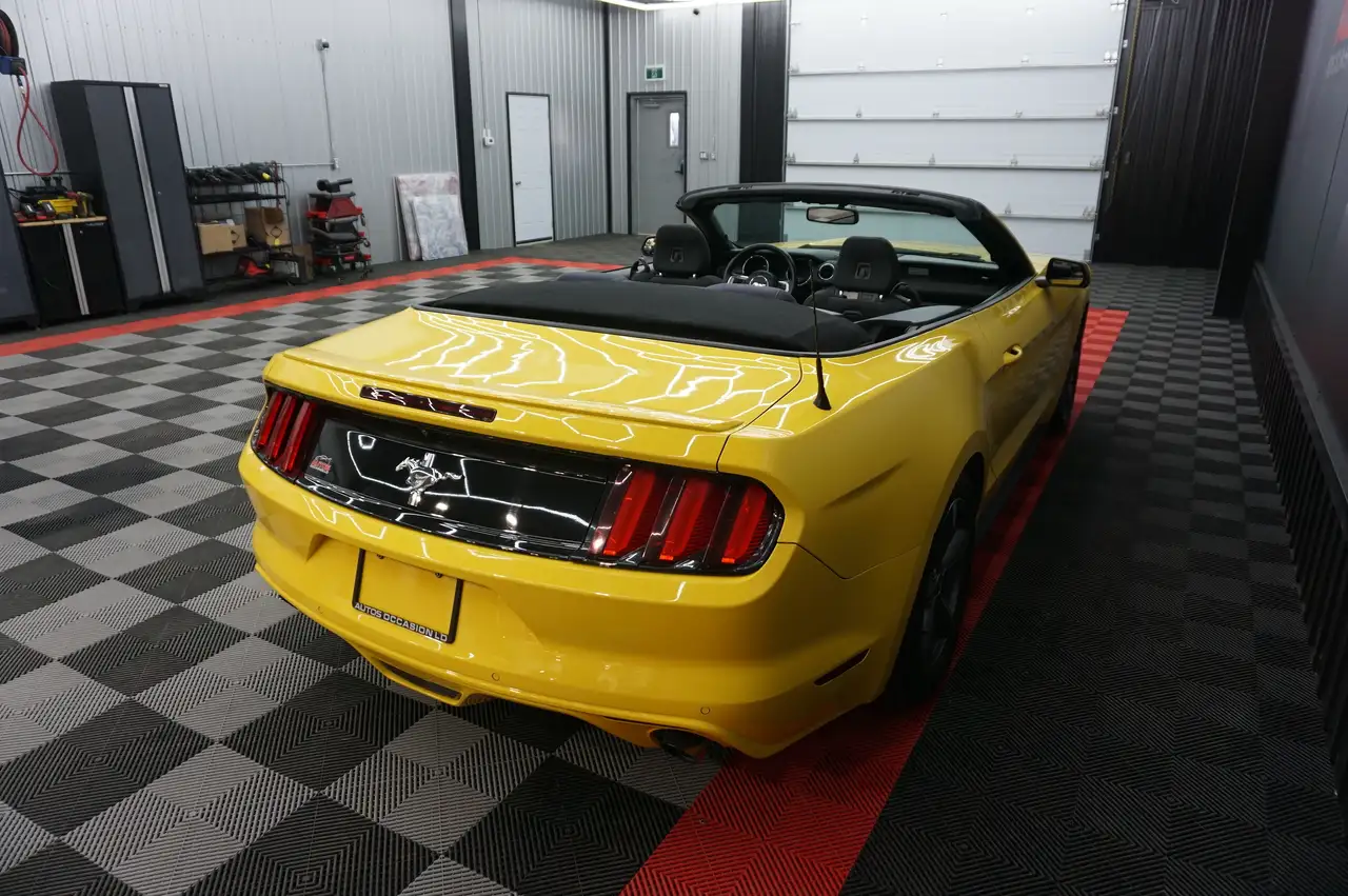 Ford Mustang снимка Ford Mustang