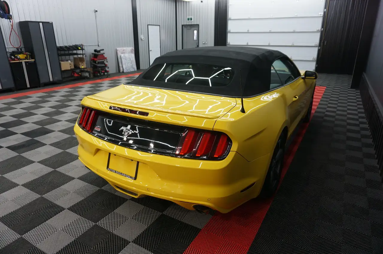 Ford Mustang снимка Ford Mustang