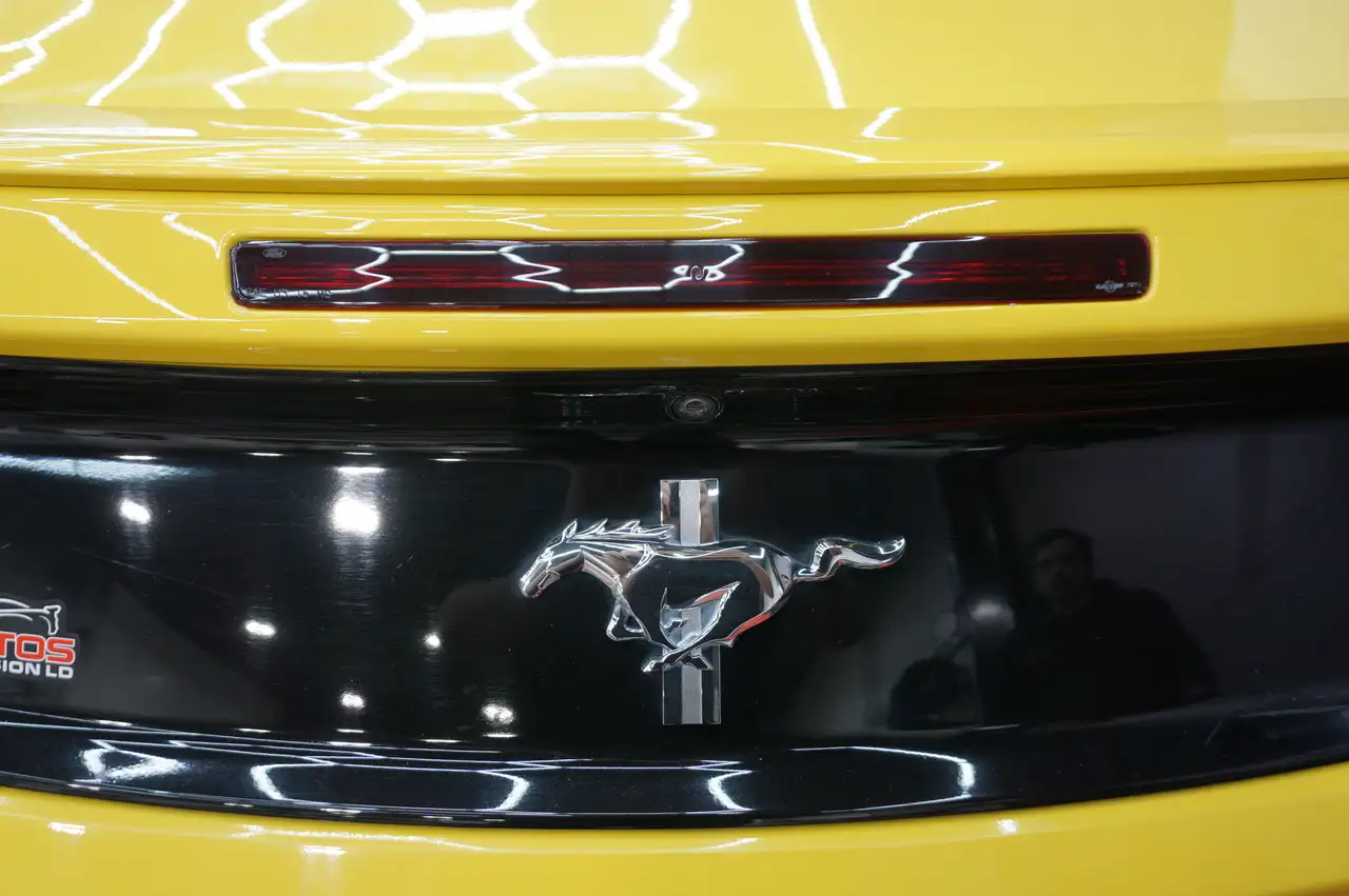 Ford Mustang снимка Ford Mustang