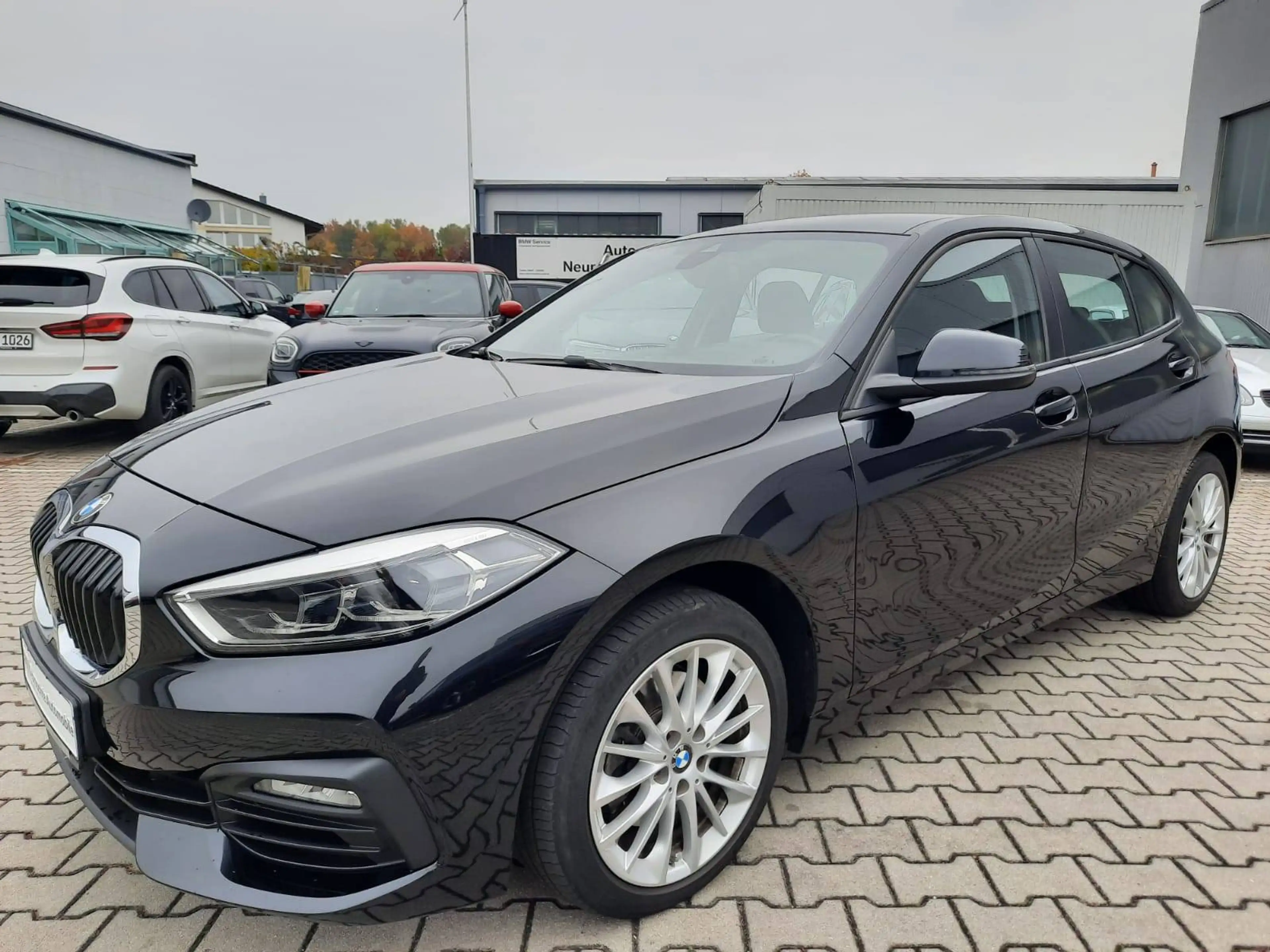 BMW 118 i Aut. Advantage*HUD*LiveCockpitProf*Sitzhzg*LED* — photo 3
