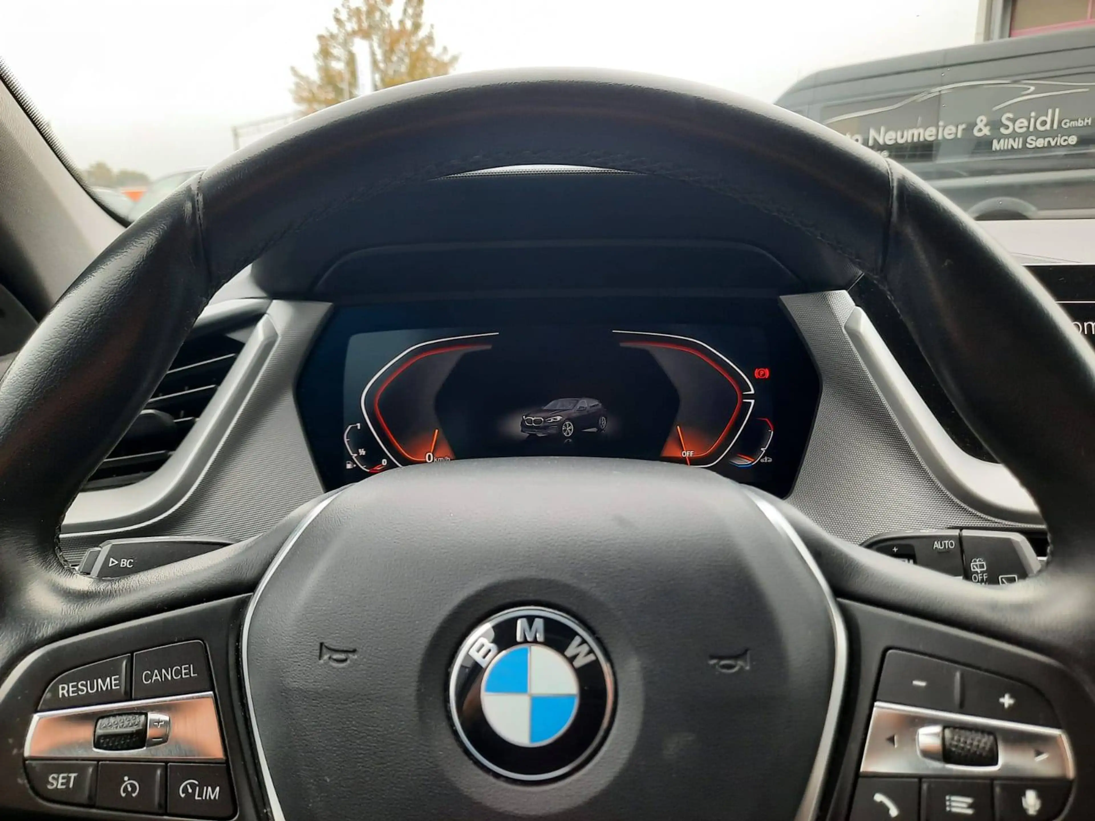 BMW 118 i Aut. Advantage*HUD*LiveCockpitProf*Sitzhzg*LED* — photo 11