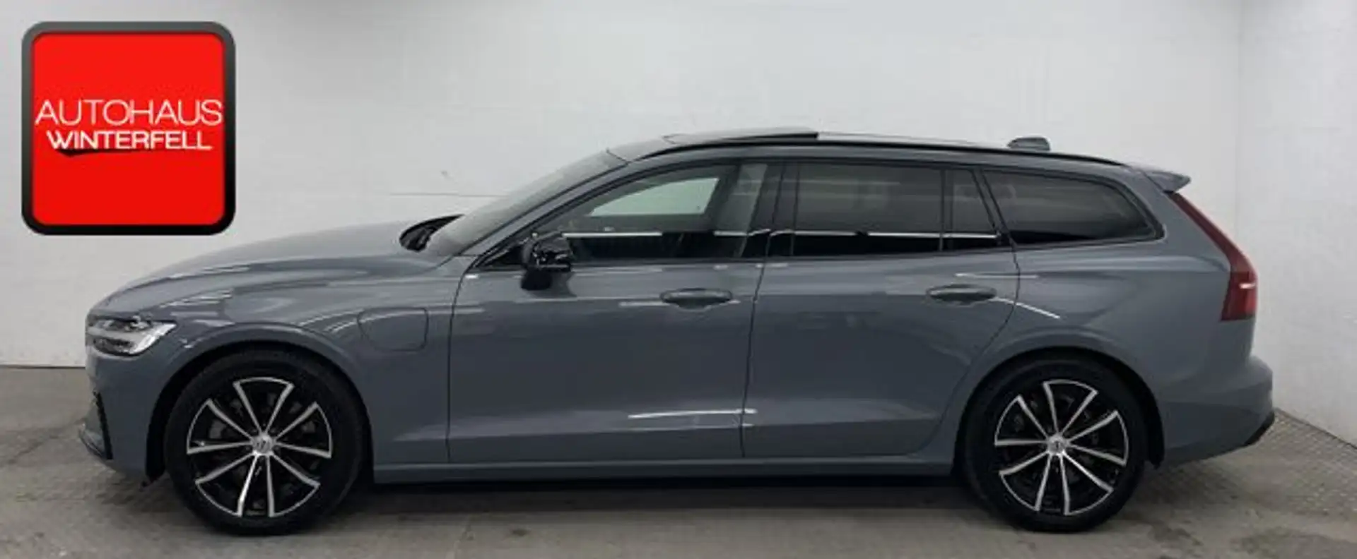 Volvo V60 T8 AWD Rech Plus Dark R DESIGN PANO+GOOGLE+ Grey - 2