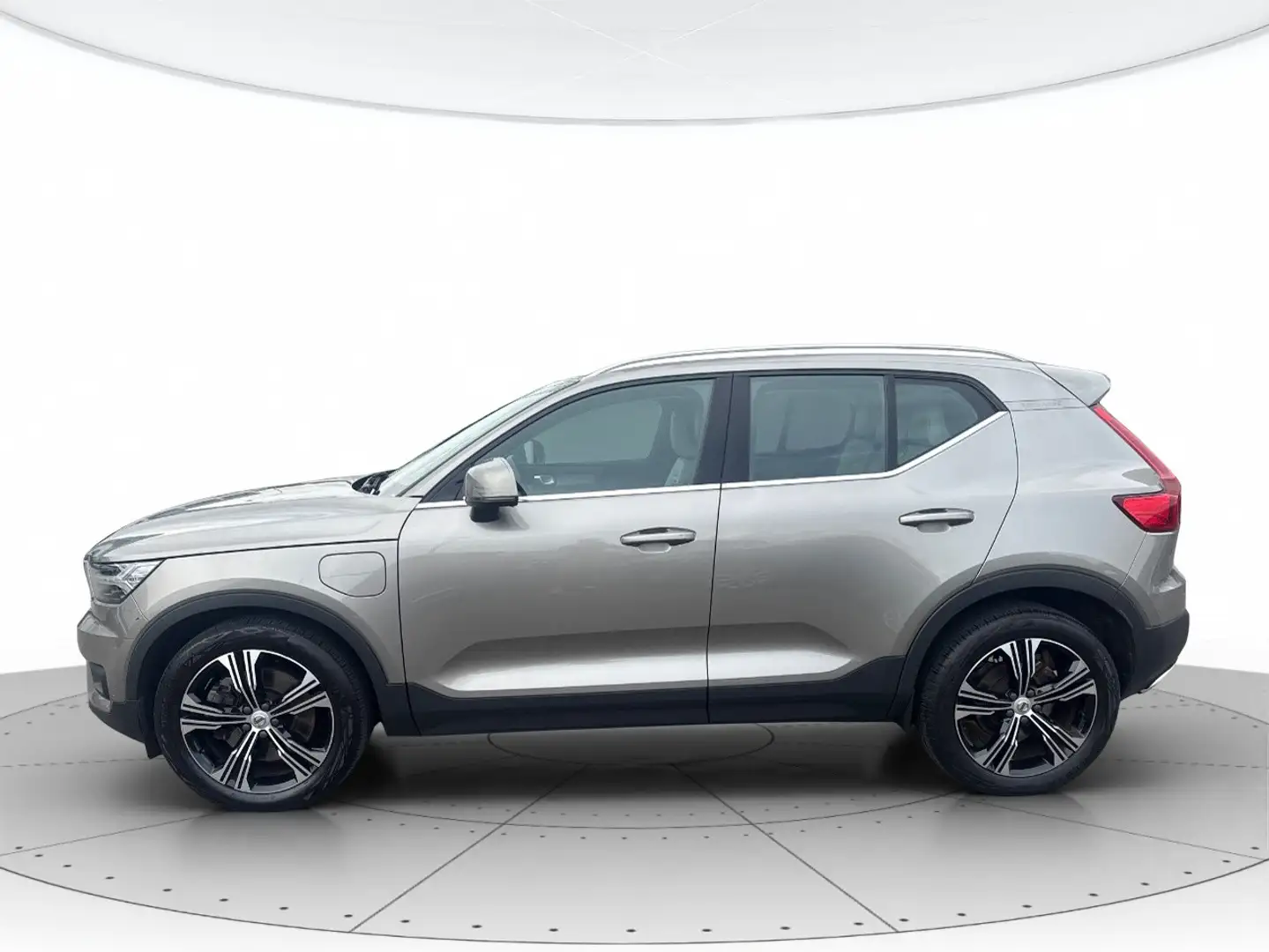 Volvo XC40 1.5 t5 phev Inscription auto Grijs - 2