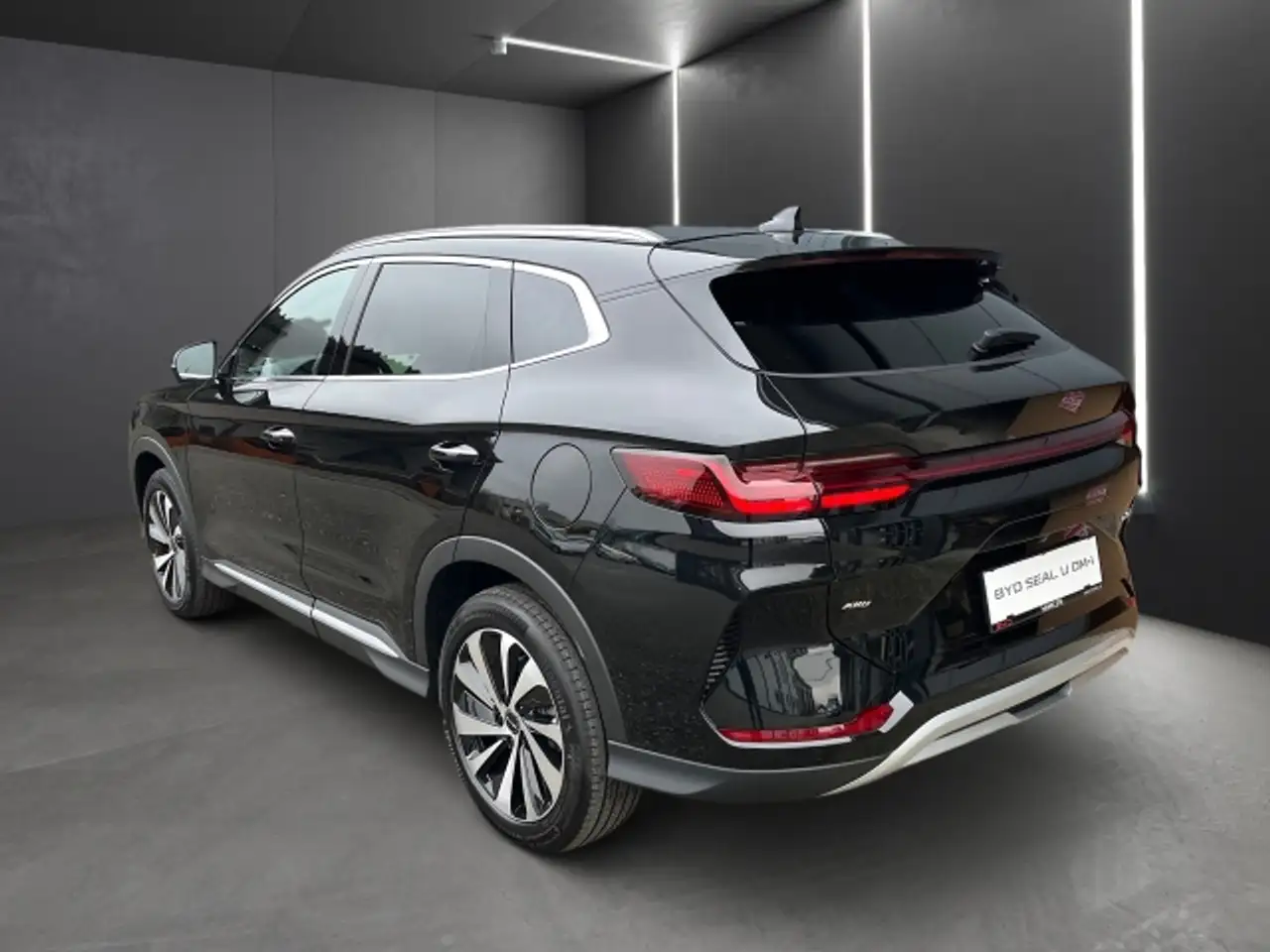 BYD SEAL U