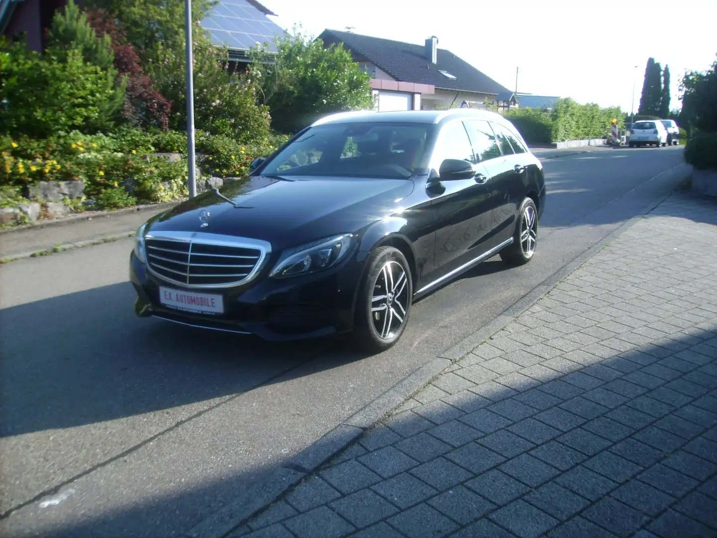 Mercedes-Benz C 180 CGI  T Modell-AHK-LED-EXCLUSIVE-AUTOMATI Schwarz - 1