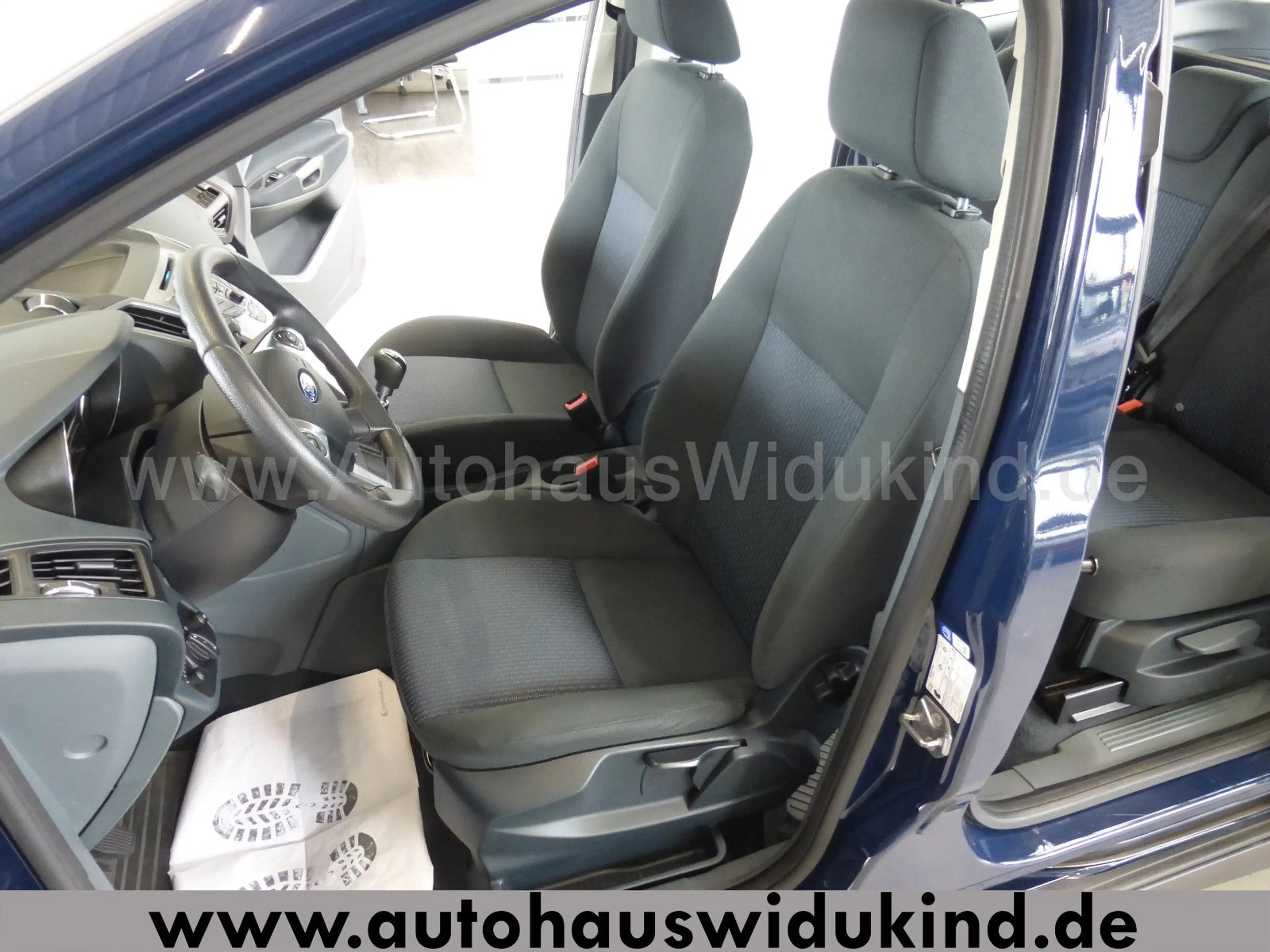Ford Grand C-Max Ambiente Klima TÜV AU 02 2028 — photo 11