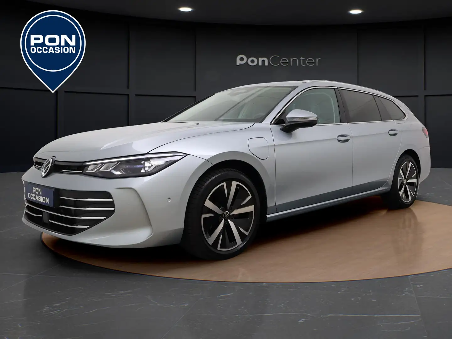 Volkswagen Passat Variant 1.5 eHybrid 204PK Business | Camera | Elek. Stoel Zilver - 1