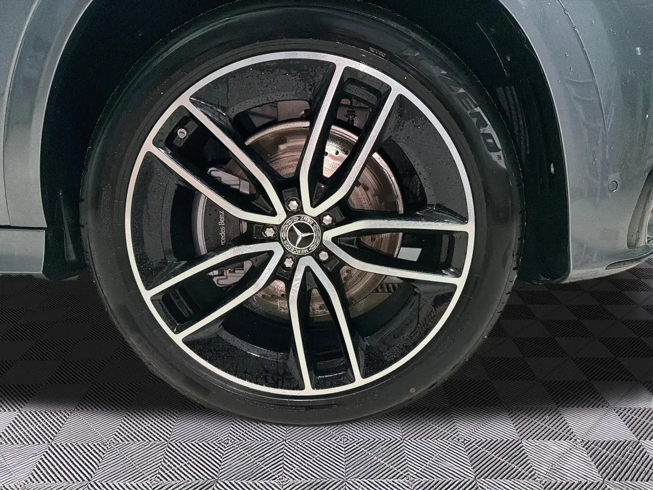 Mercedes-Benz GLE photo Mercedes-Benz GLE