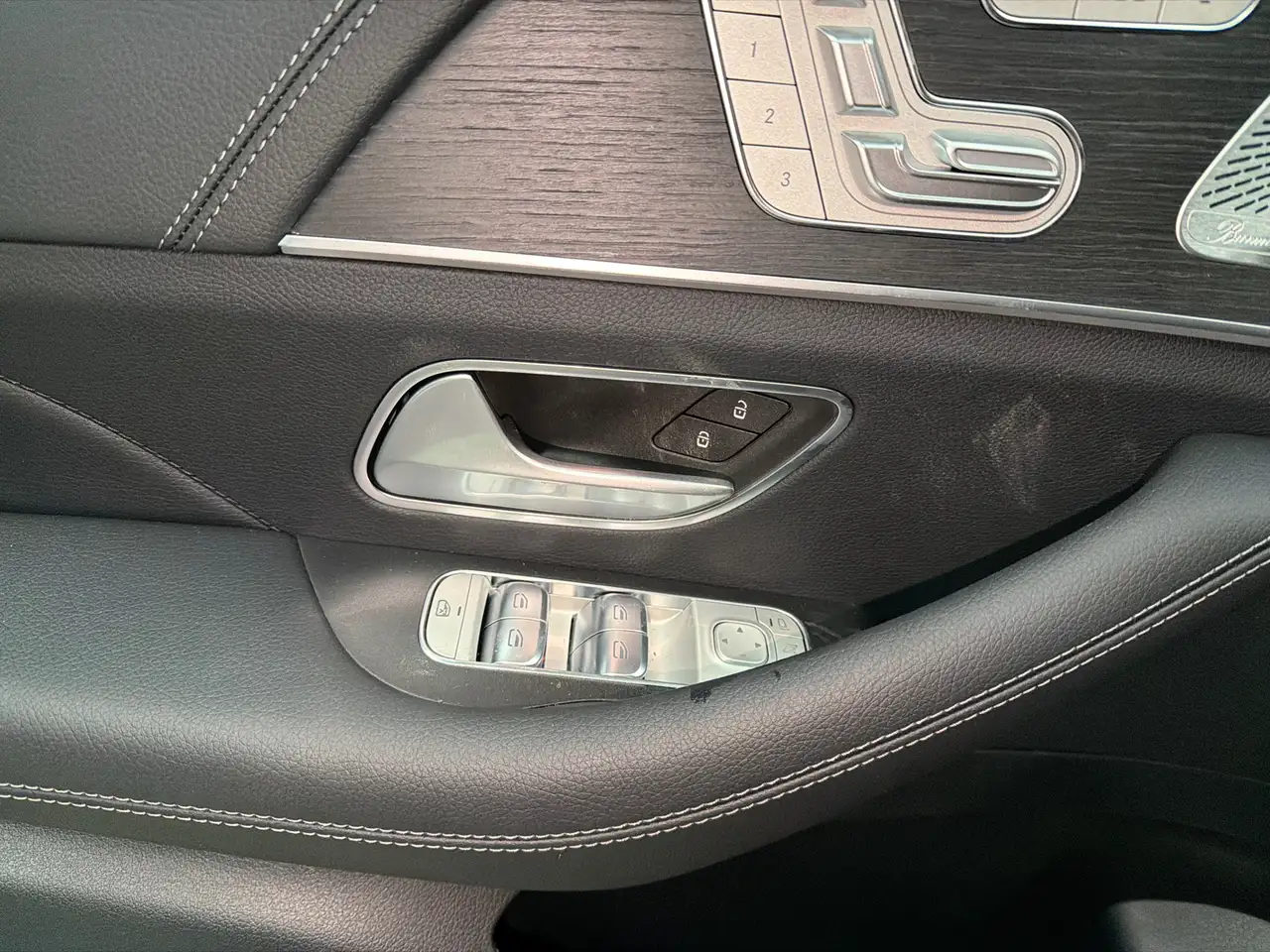 Mercedes-Benz GLE photo Mercedes-Benz GLE
