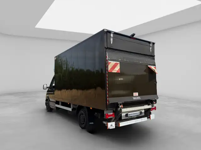 Volkswagen Crafter view 6