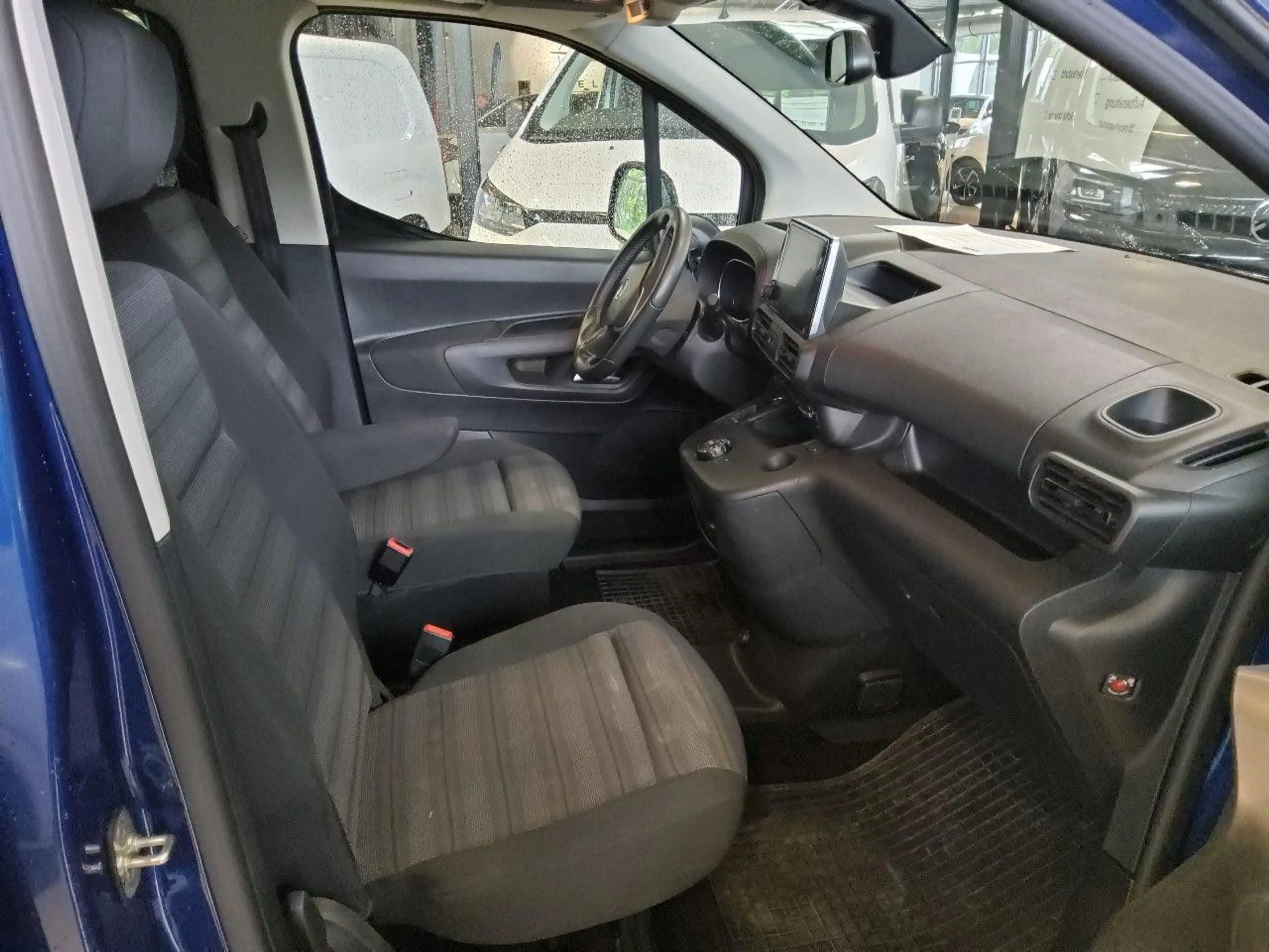 Opel Combo Life Combo E Life 1.5 D[Euro6d] S/S AT8 Ultimate — photo 3