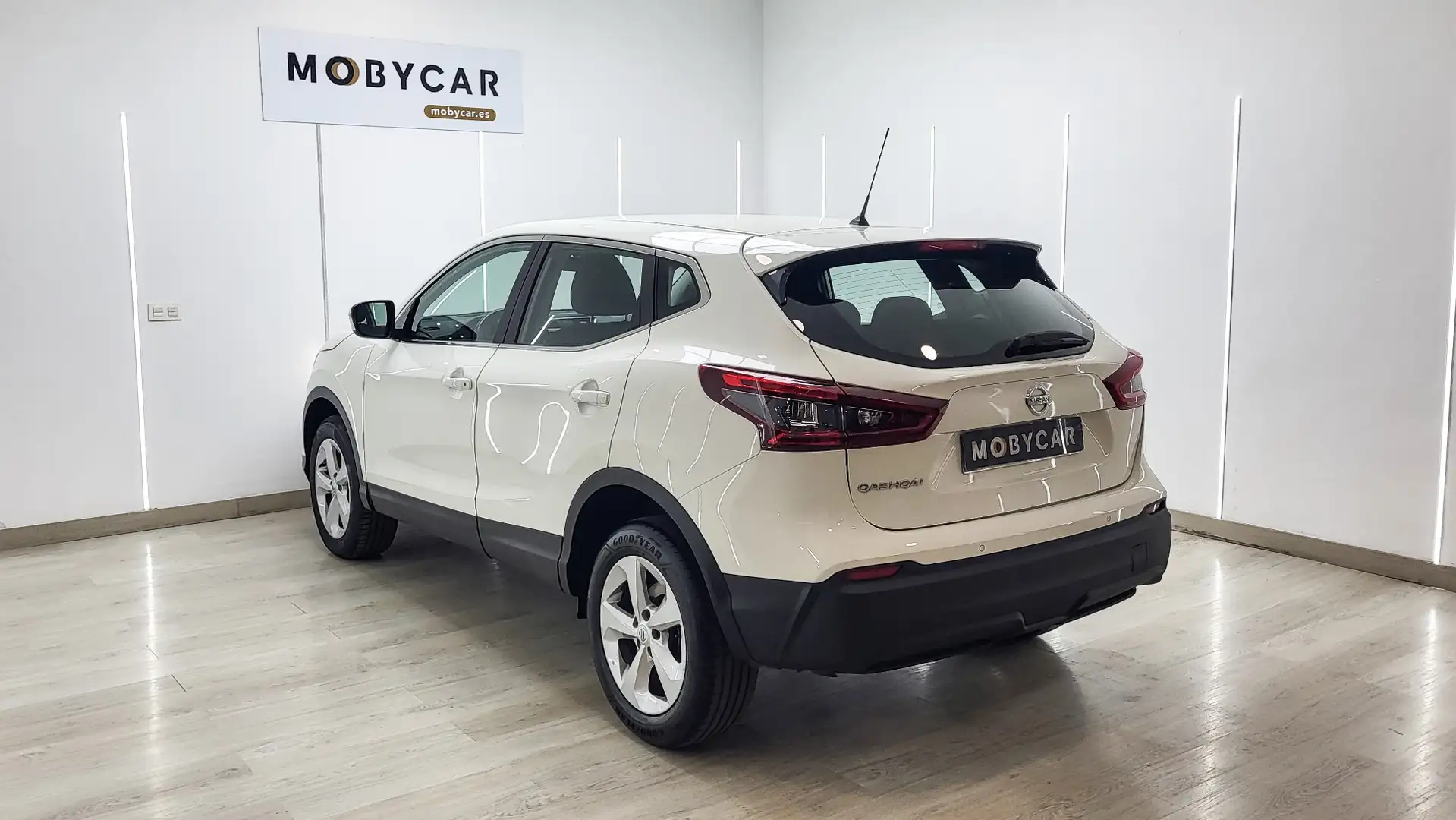Nissan Qashqai 1.5dCi Acenta 4x2 85kW Wit - 2