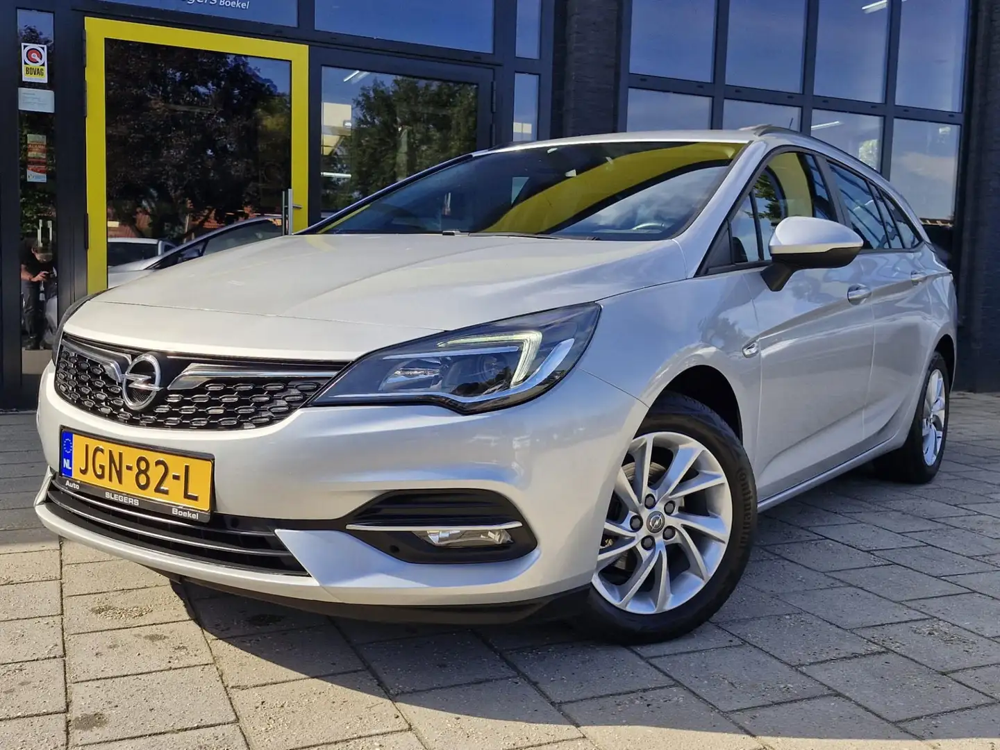 Opel Astra SPORTS TOURER 1.2 130PK | Trekhaak | Park Sens Ach Gris - 2