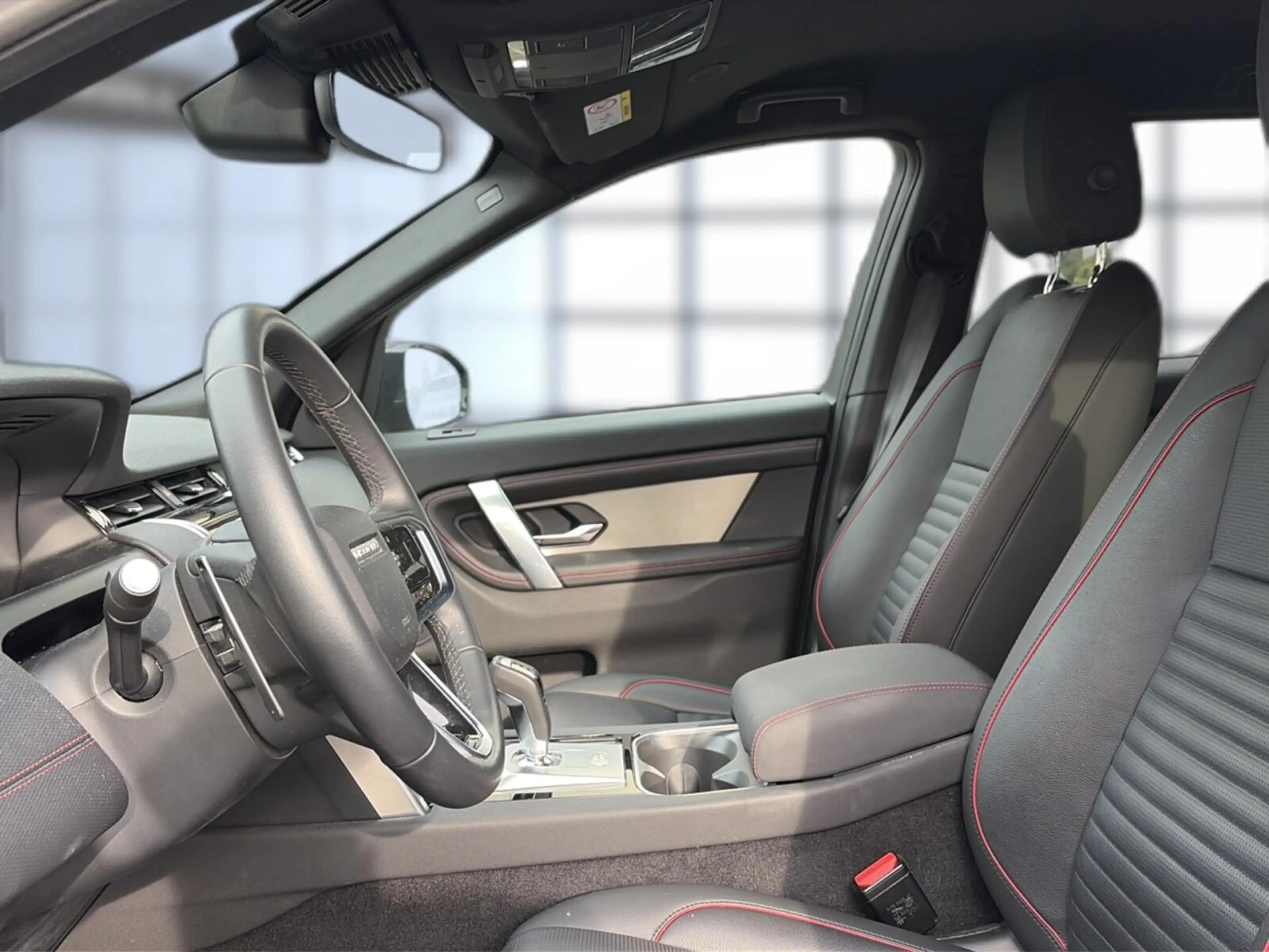 Land Rover Discovery Sport D200 R-Dynamic — photo 8