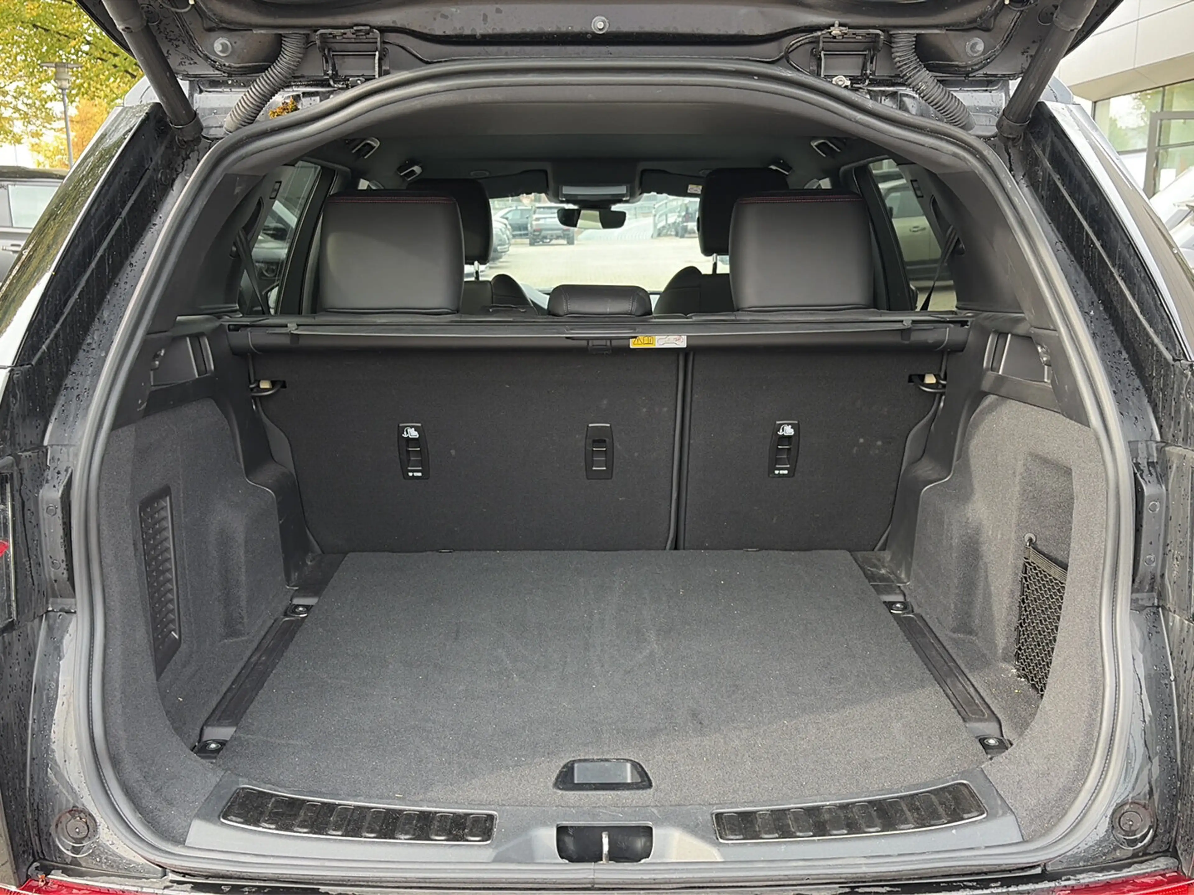 Land Rover Discovery Sport D200 R-Dynamic — photo 7