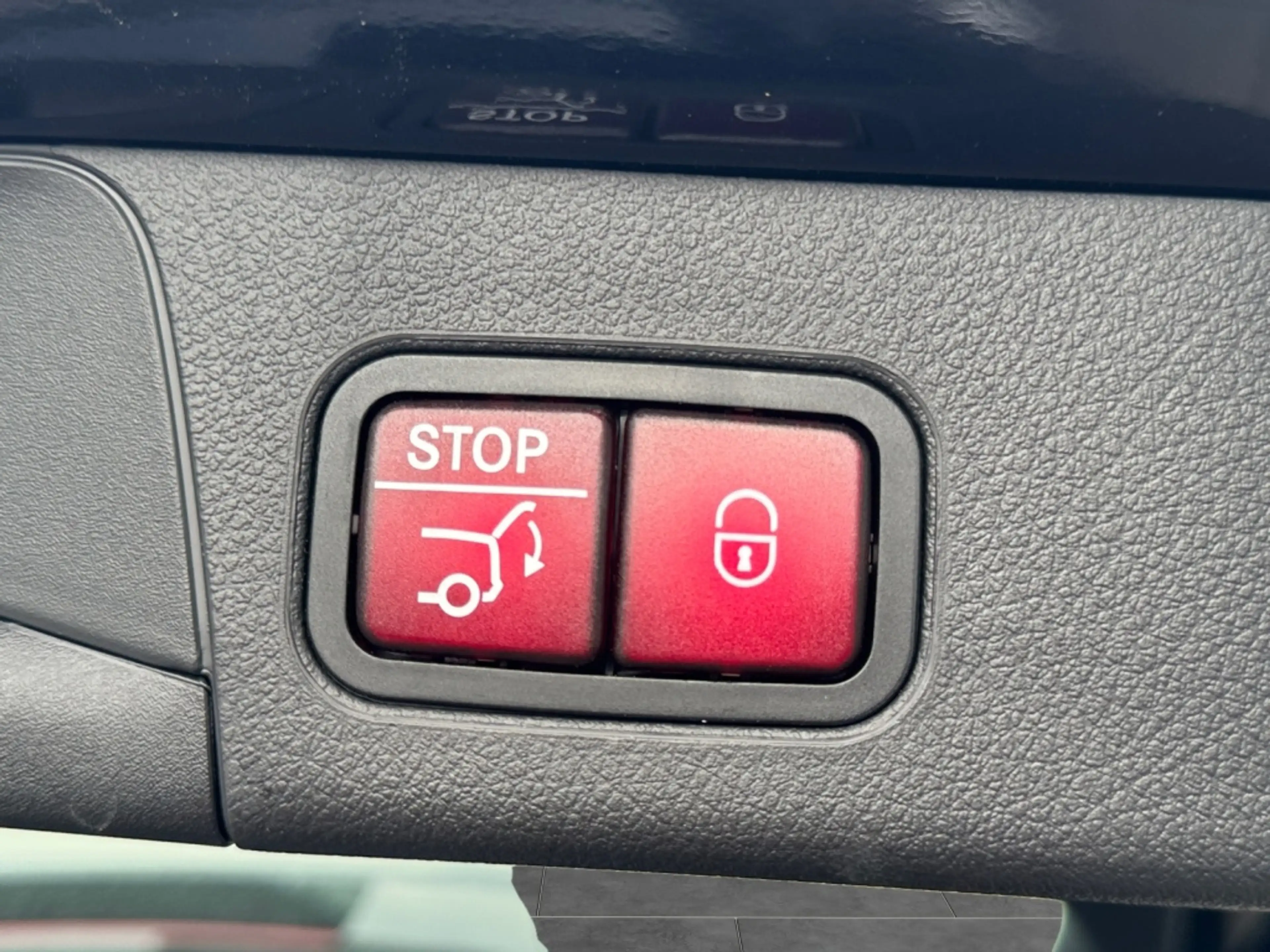 Mercedes-Benz B 220 d AMG|MBUX|KEYL|PANO|AHK|DISTR|360° — photo 14
