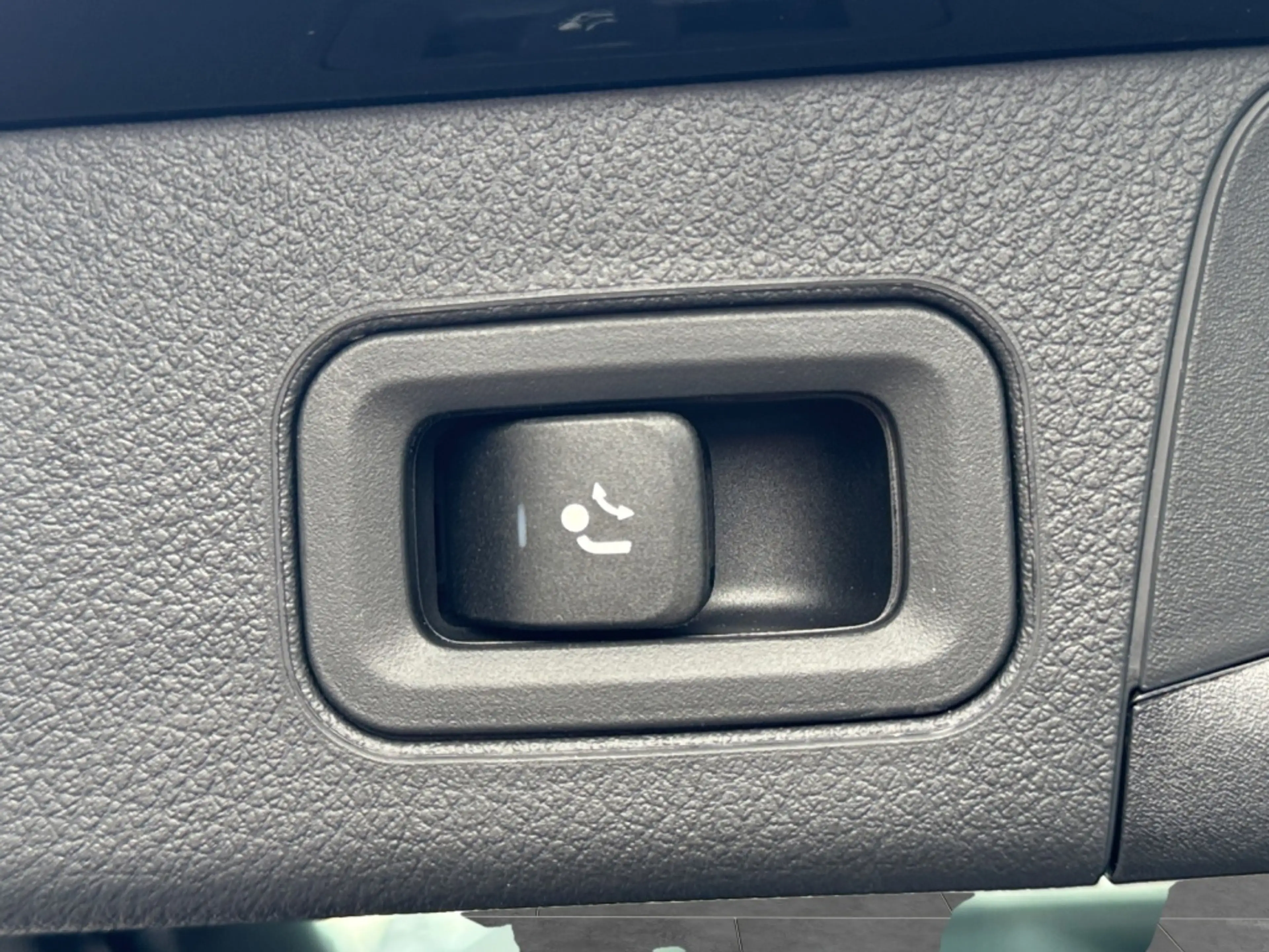 Mercedes-Benz B 220 d AMG|MBUX|KEYL|PANO|AHK|DISTR|360° — photo 15