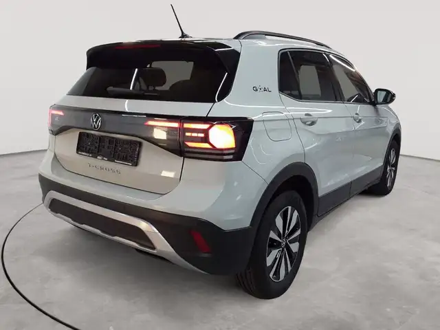 Volkswagen T-Cross view 4