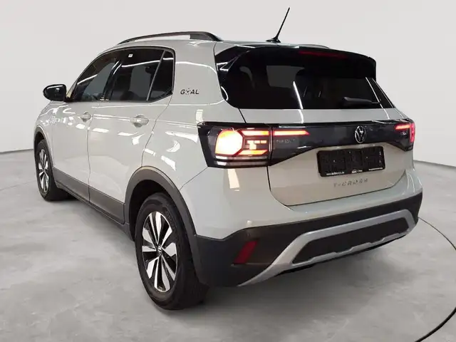 Volkswagen T-Cross view 5