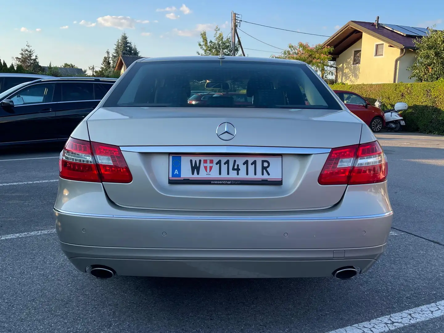Mercedes-Benz E 350 E 350 Elegance BlueEfficiency 4MATIC CDI Aut. Beige - 2