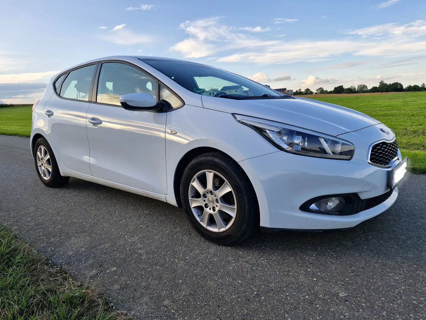 Kia Ceed / cee'd 1.4 CVVT Comfort Alb - 2