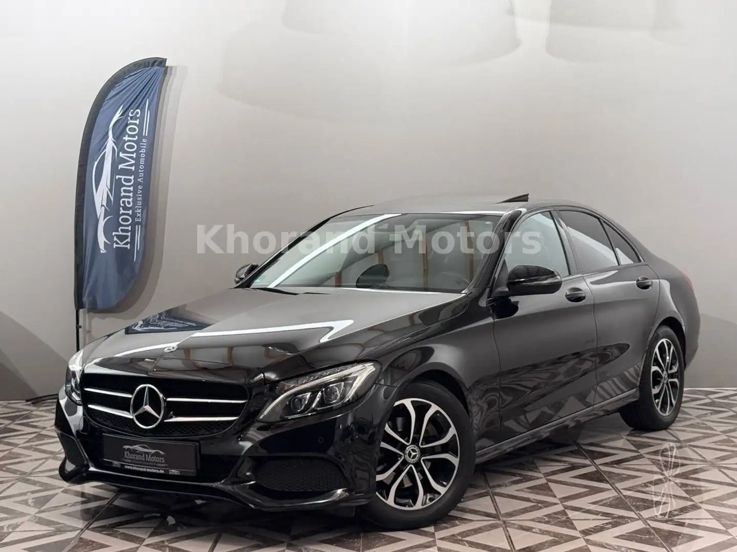 Mercedes-Benz C 200 C -Klasse Lim. C 200 CGI Schwarz - 1