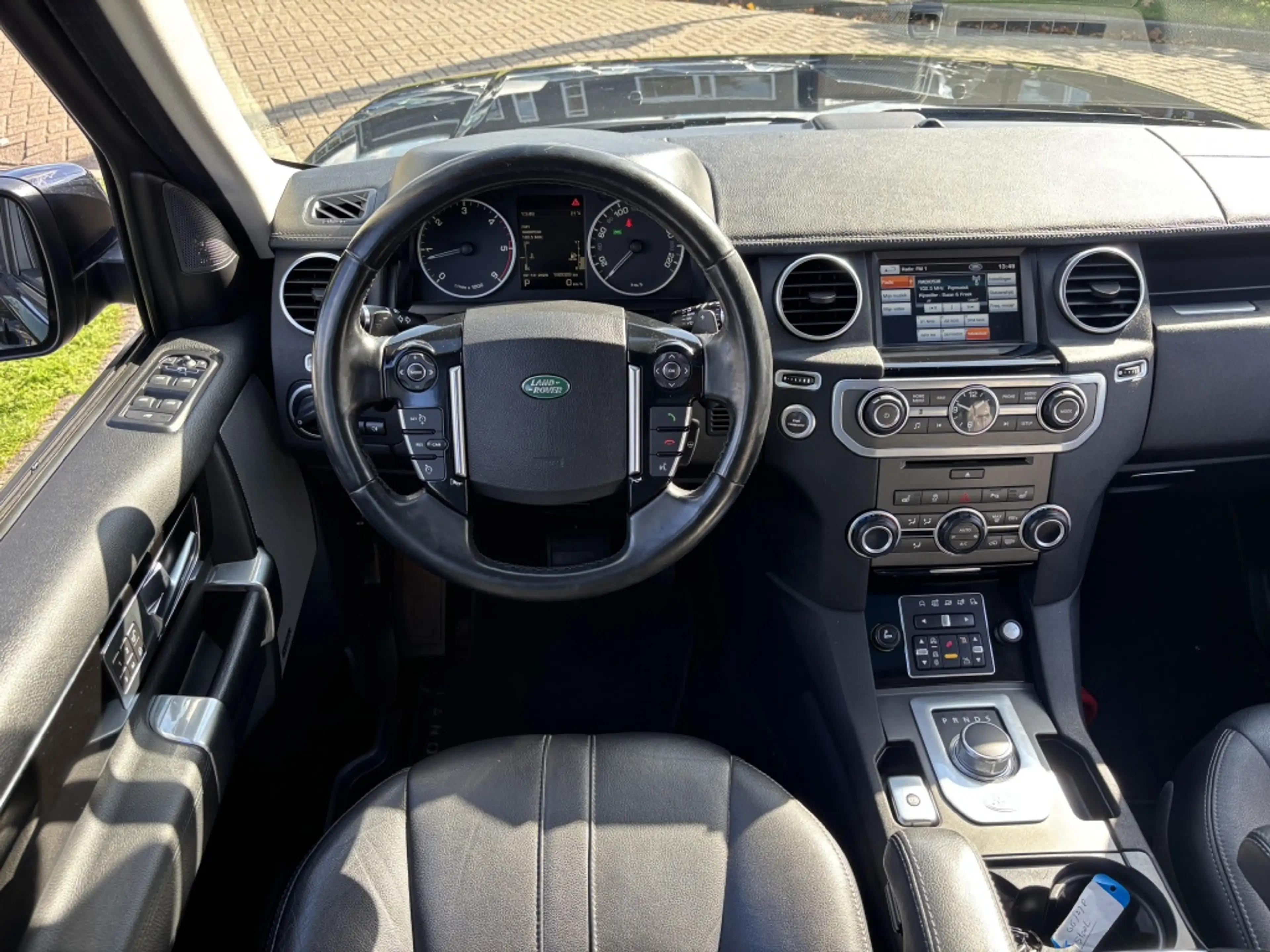 Land Rover Discovery 3.0 TDV6 HSE 2013 7-Persoons Trekhaak Dealer OH — photo 12