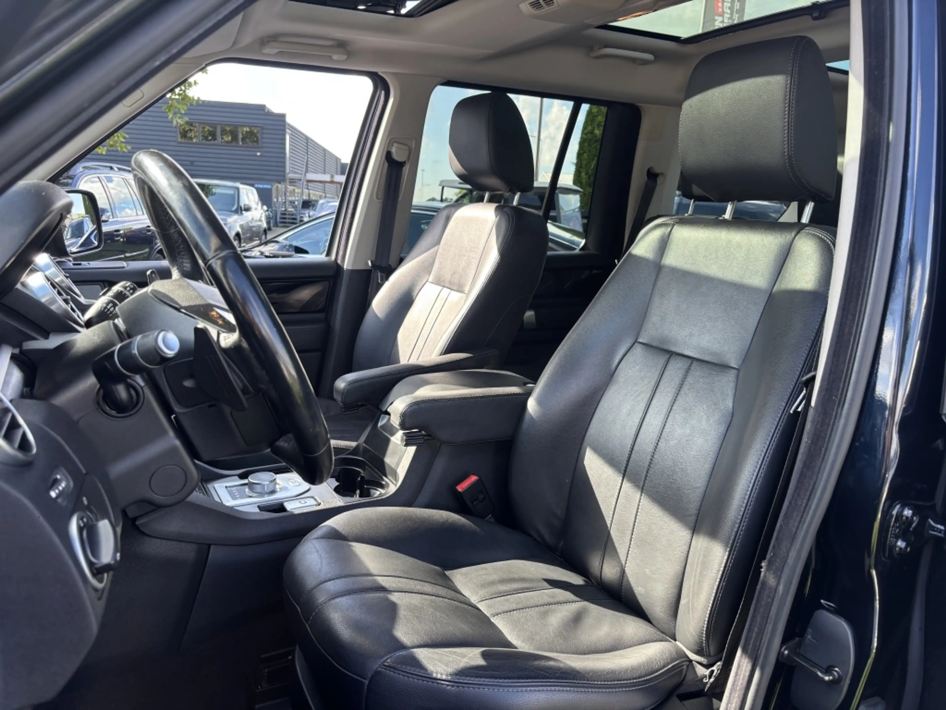 Land Rover Discovery 3.0 TDV6 HSE 2013 7-Persoons Trekhaak Dealer OH — photo 15