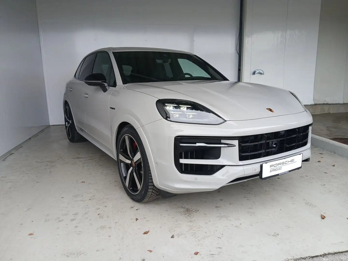 Porsche Cayenne S E-Hybrid Black Edition Grau - 2