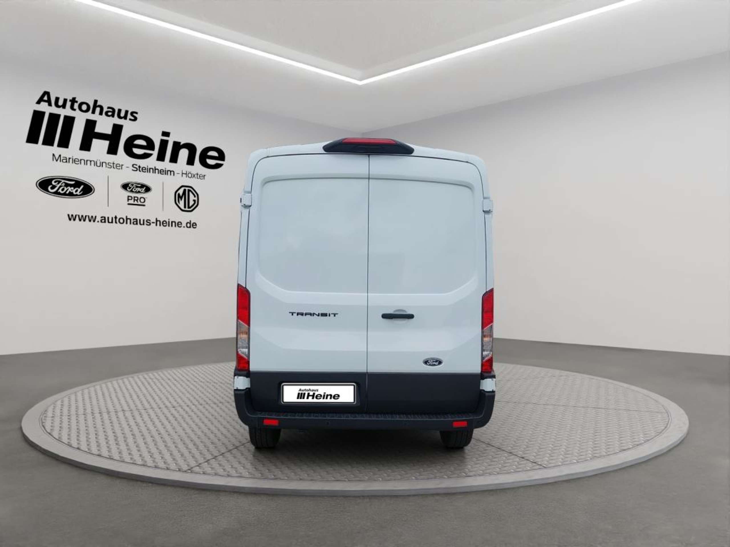 Fahrzeugabbildung Ford Transit 350 L3H2 Lkw VA Trend - mit KI generiert/bearbeitet