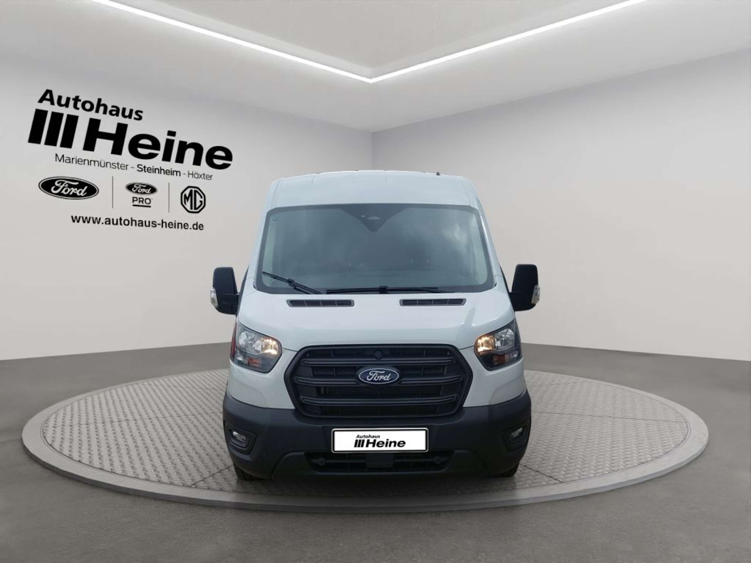 Fahrzeugabbildung Ford Transit 350 L3H2 Lkw VA Trend - mit KI generiert/bearbeitet
