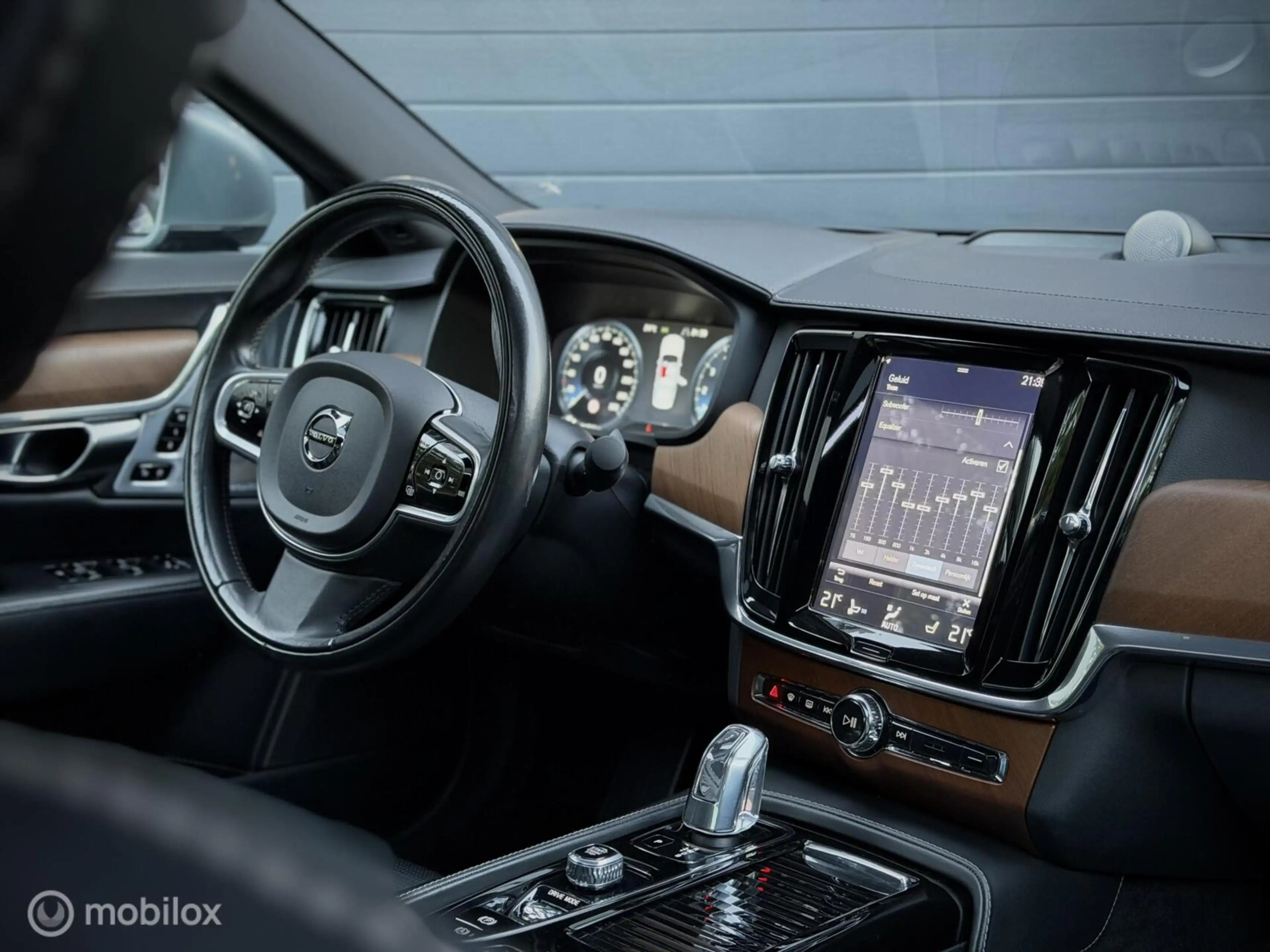 Volvo S90 2.0 T8 AWD Inscription Bowers & Wilkins Vol! Trekh — photo 13