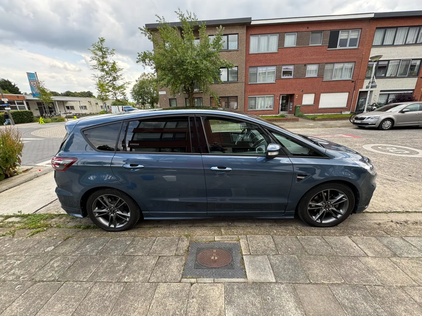 Ford S-Max S-Max 2.5 Hybride Benzine  ST-LINE full option Blauw - 1