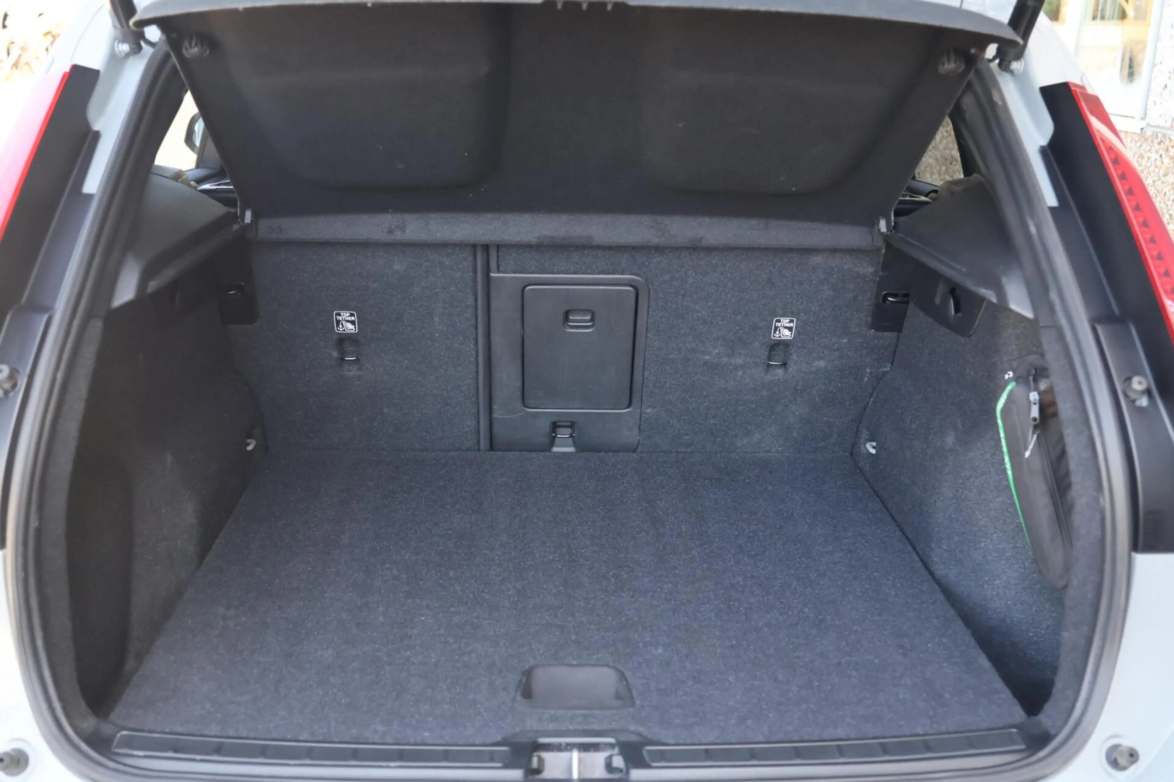 Volvo XC40 T5 Recharge Ultimate Dark | Stoelverwarming | Park — photo 13