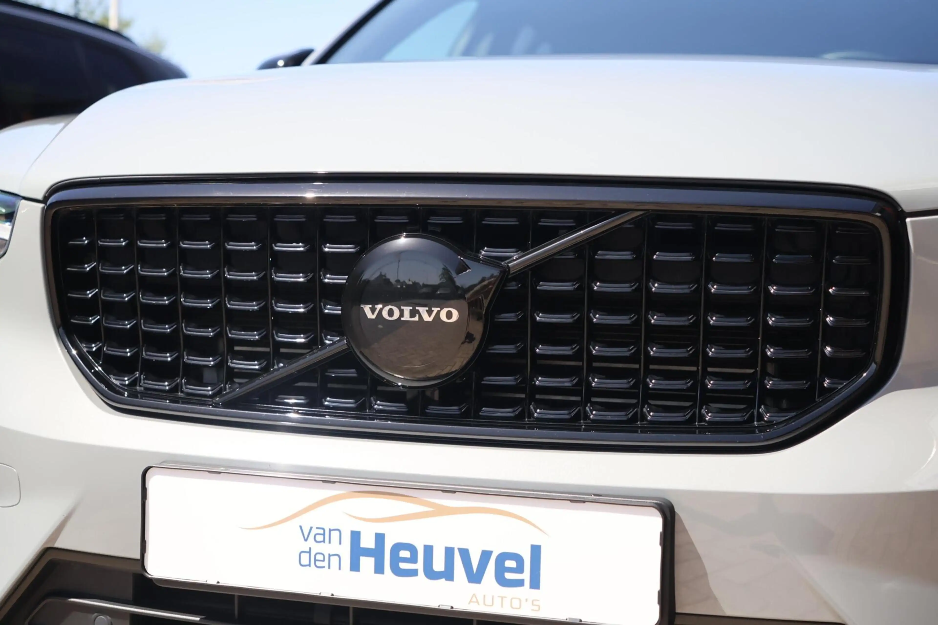 Volvo XC40 T5 Recharge Ultimate Dark | Stoelverwarming | Park — photo 5