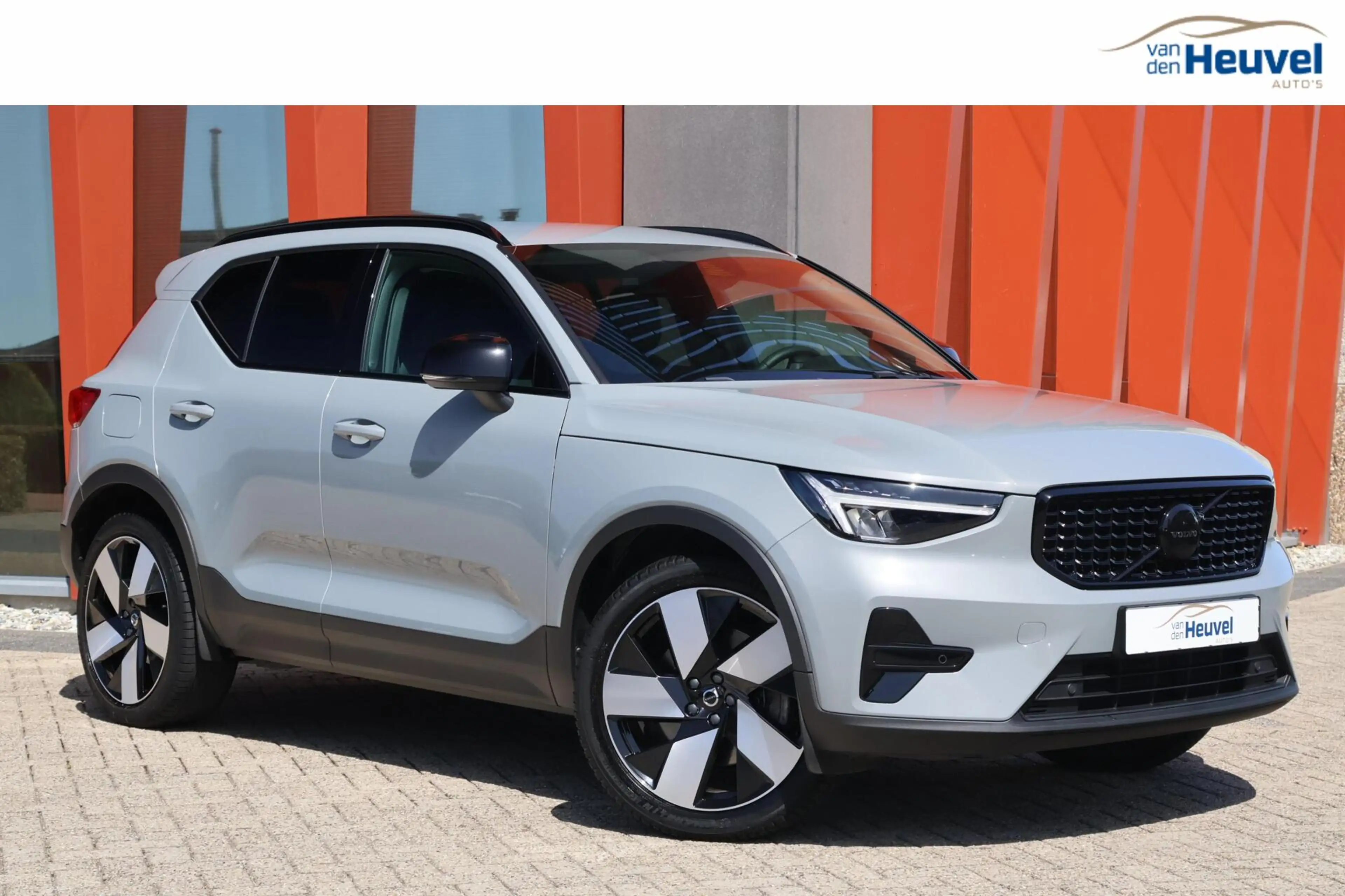 Volvo XC40 T5 Recharge Ultimate Dark | Stoelverwarming | Park
