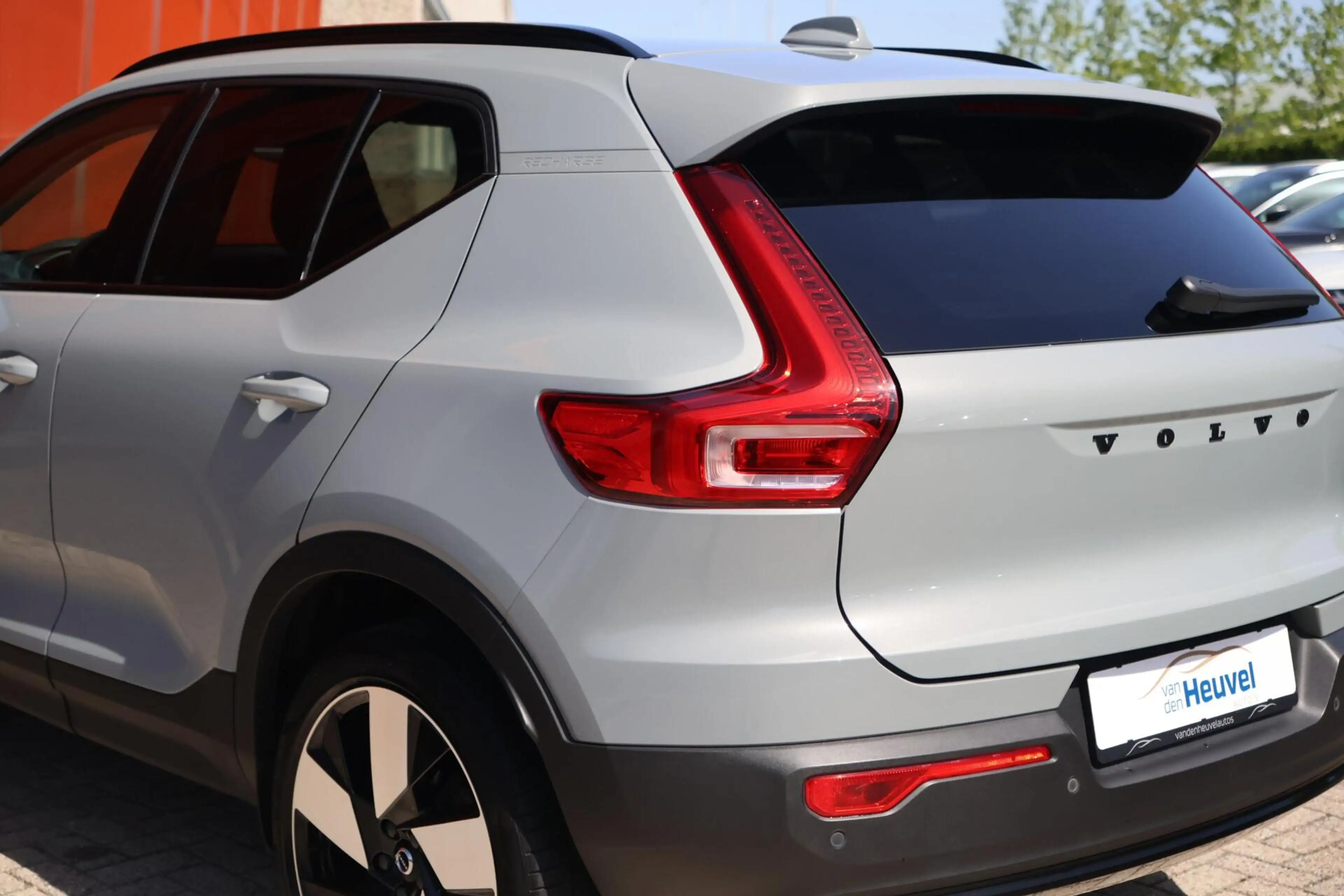 Volvo XC40 T5 Recharge Ultimate Dark | Stoelverwarming | Park — photo 11