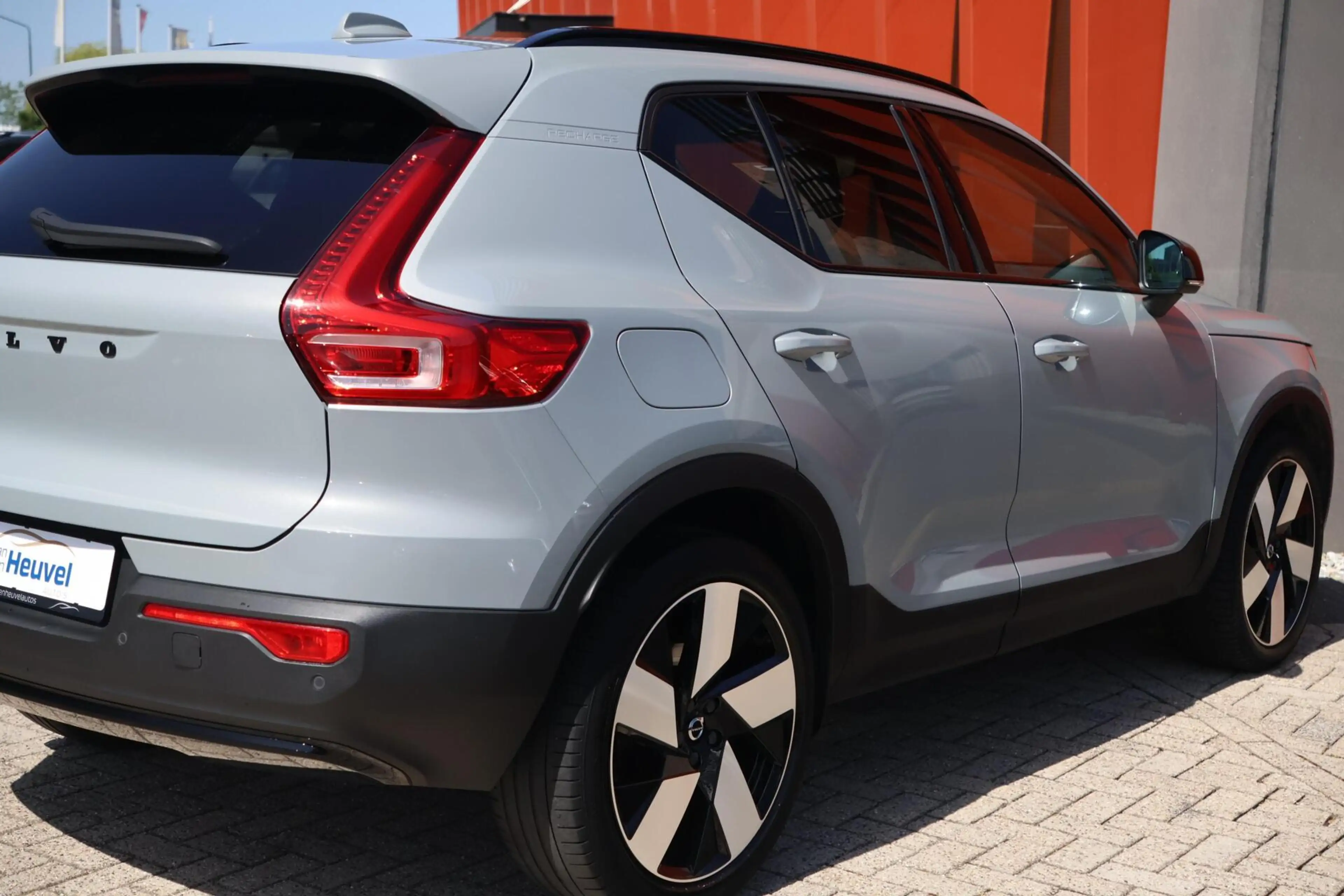 Volvo XC40 T5 Recharge Ultimate Dark | Stoelverwarming | Park — photo 12