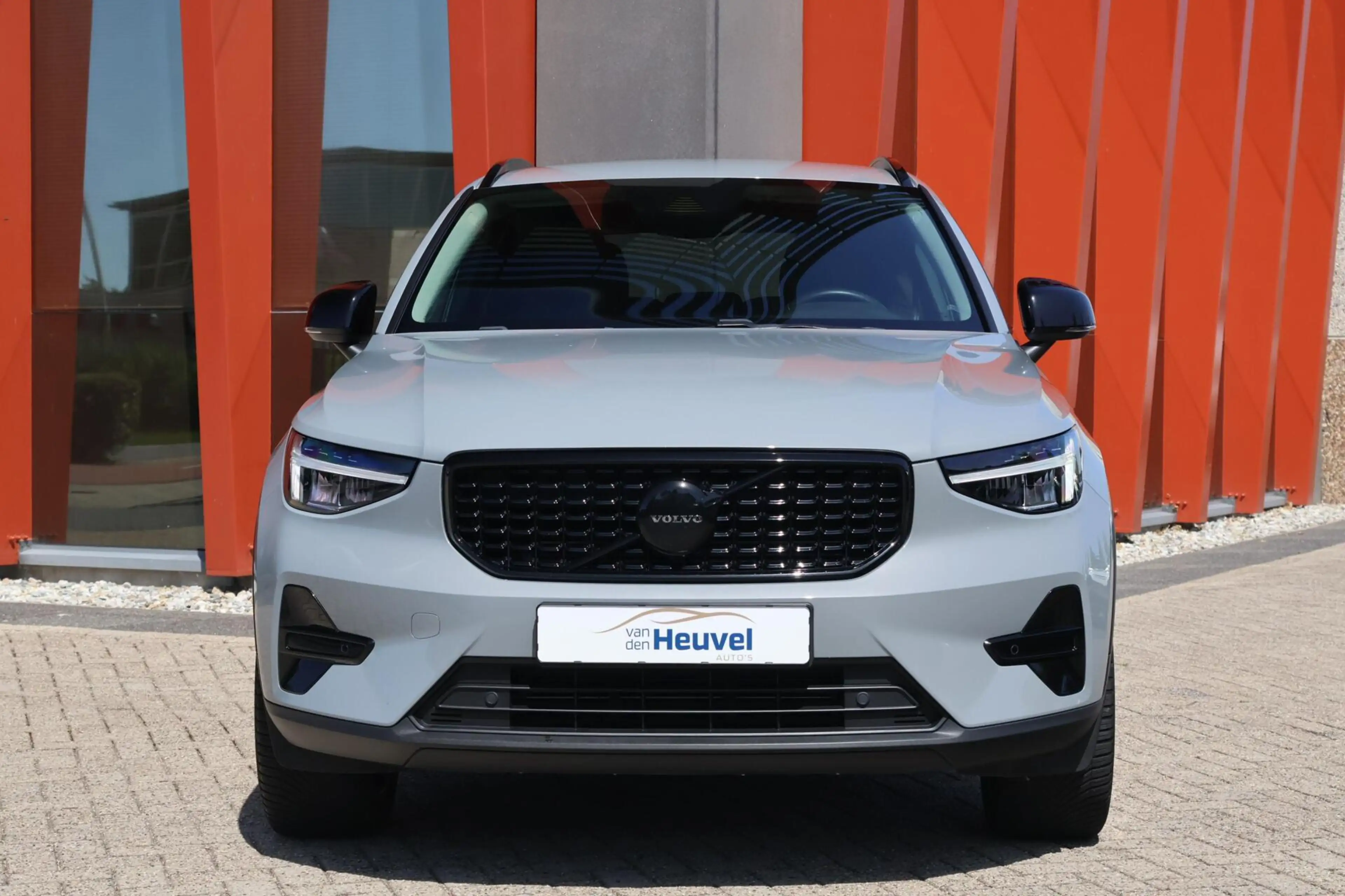 Volvo XC40 T5 Recharge Ultimate Dark | Stoelverwarming | Park — photo 2