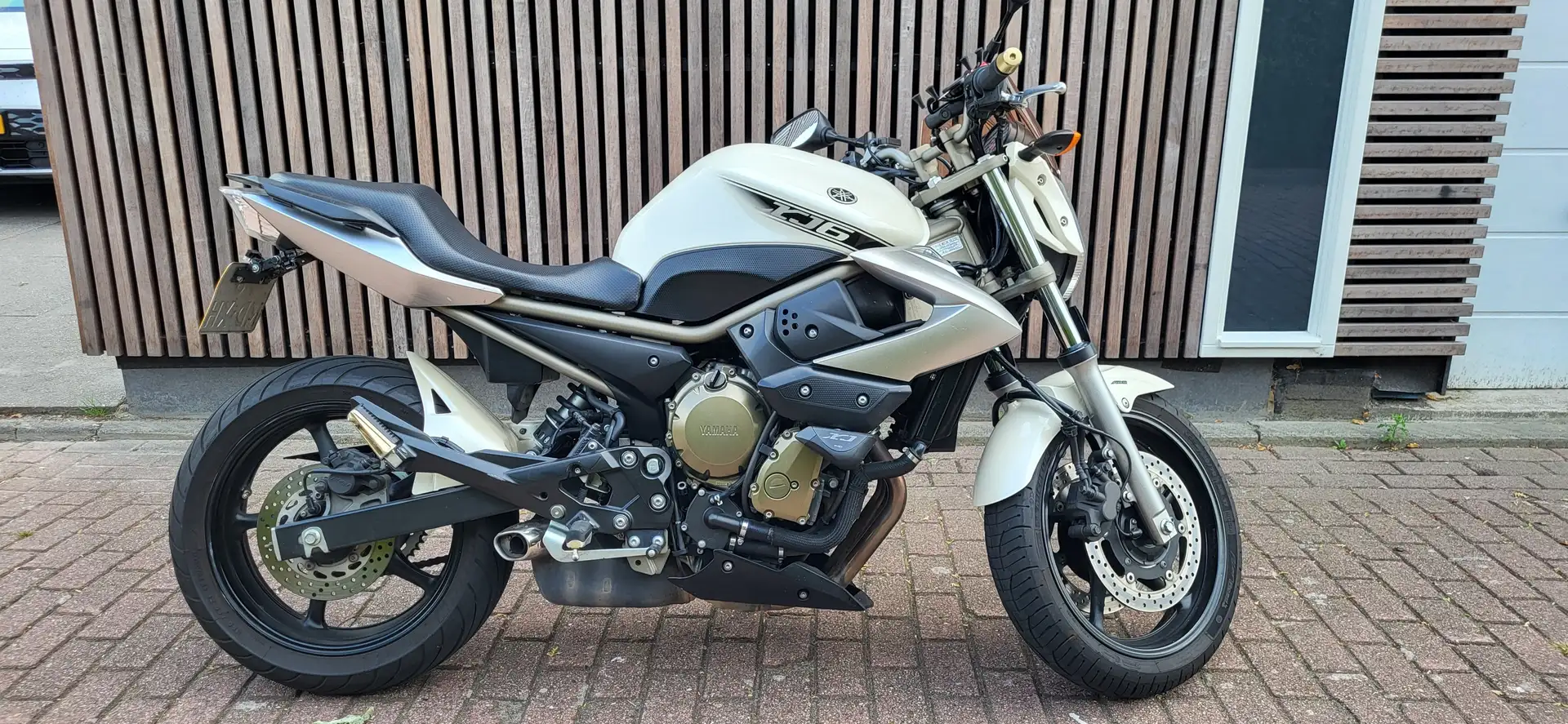 Yamaha XJ 6 Sport-/tourmodel Wit - 2